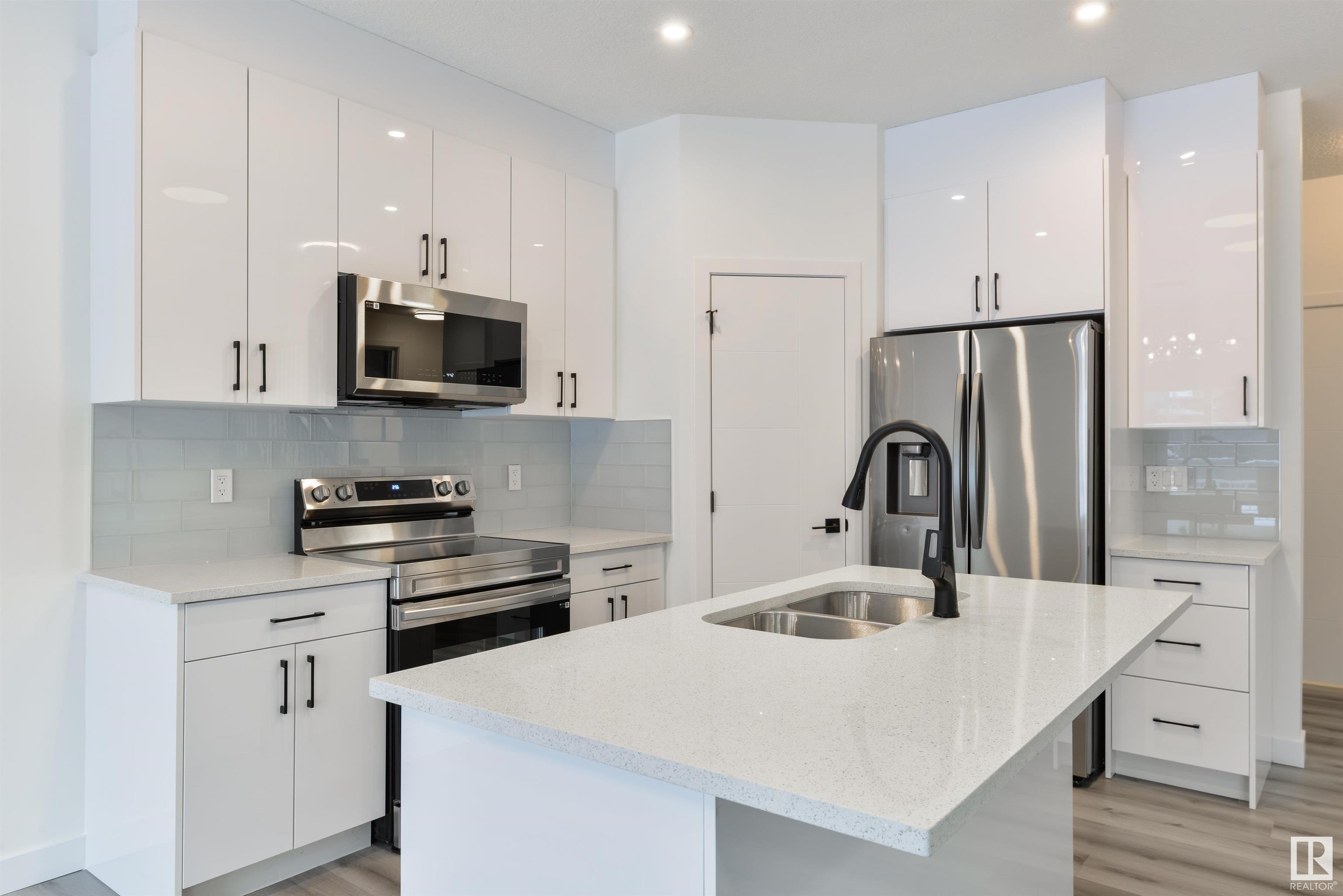      31 PENN PL , Spruce Grove,  ,T7X 2W6 ;  Listing Number: MLS E4416646