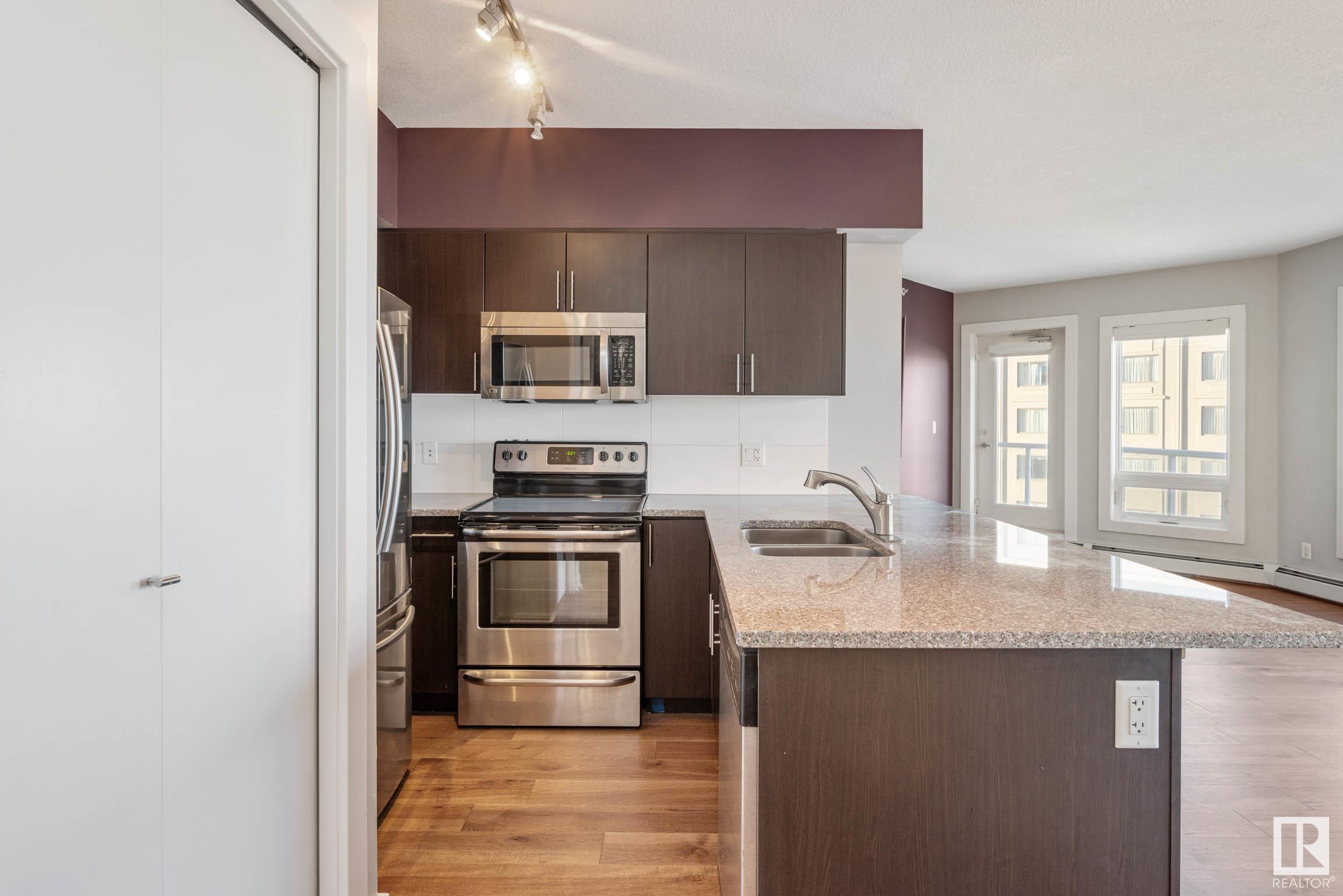      #1601 10152 104 ST NW , Edmonton,  ,T5J 0B6 ;  Listing Number: MLS E4416653