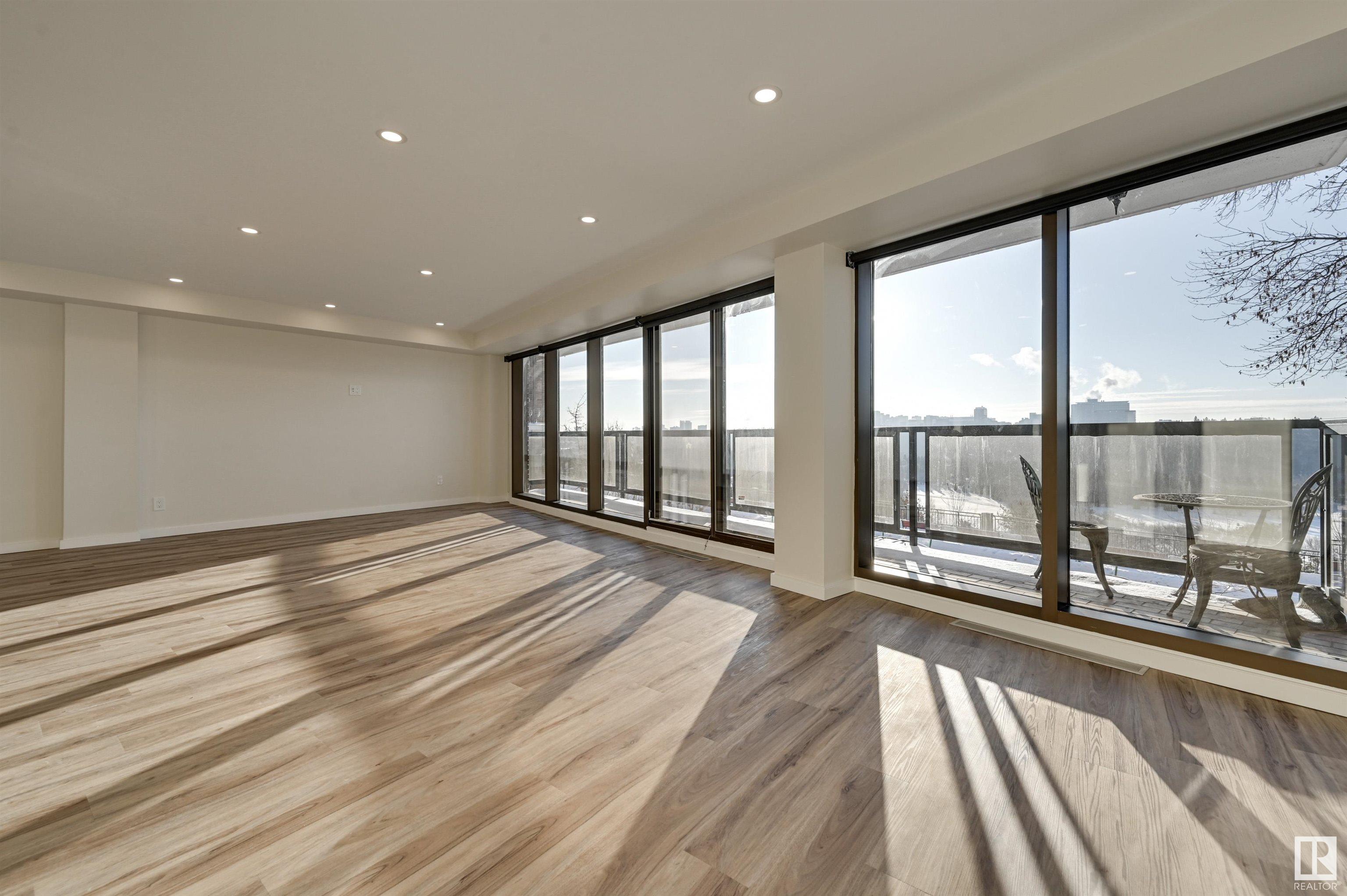      #1 11960 100 AV NW , Edmonton,  ,T5K 0K5 ;  Listing Number: MLS E4416665