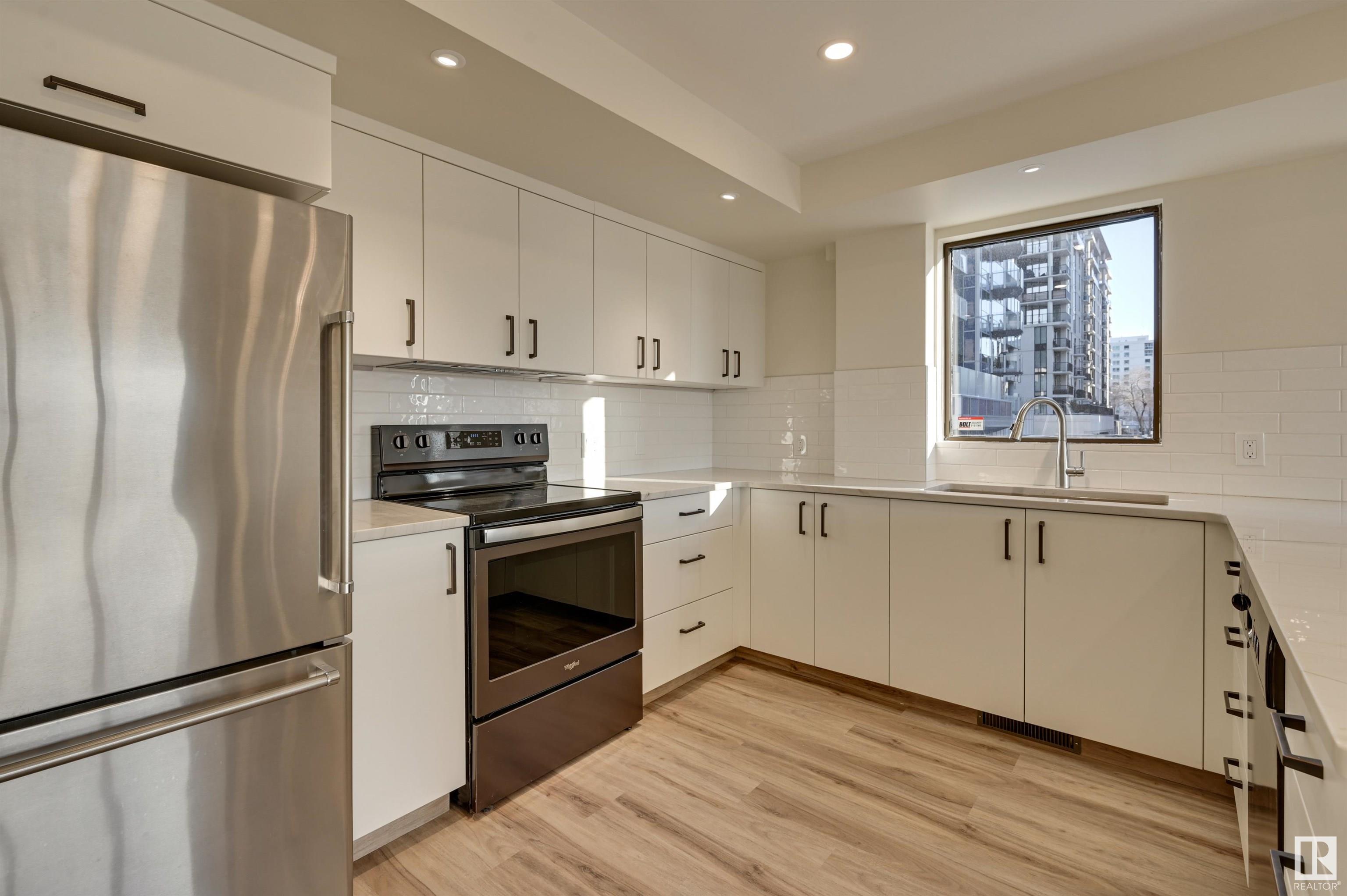      #1 11960 100 AV NW , Edmonton,  ,T5K 0K5 ;  Listing Number: MLS E4416665