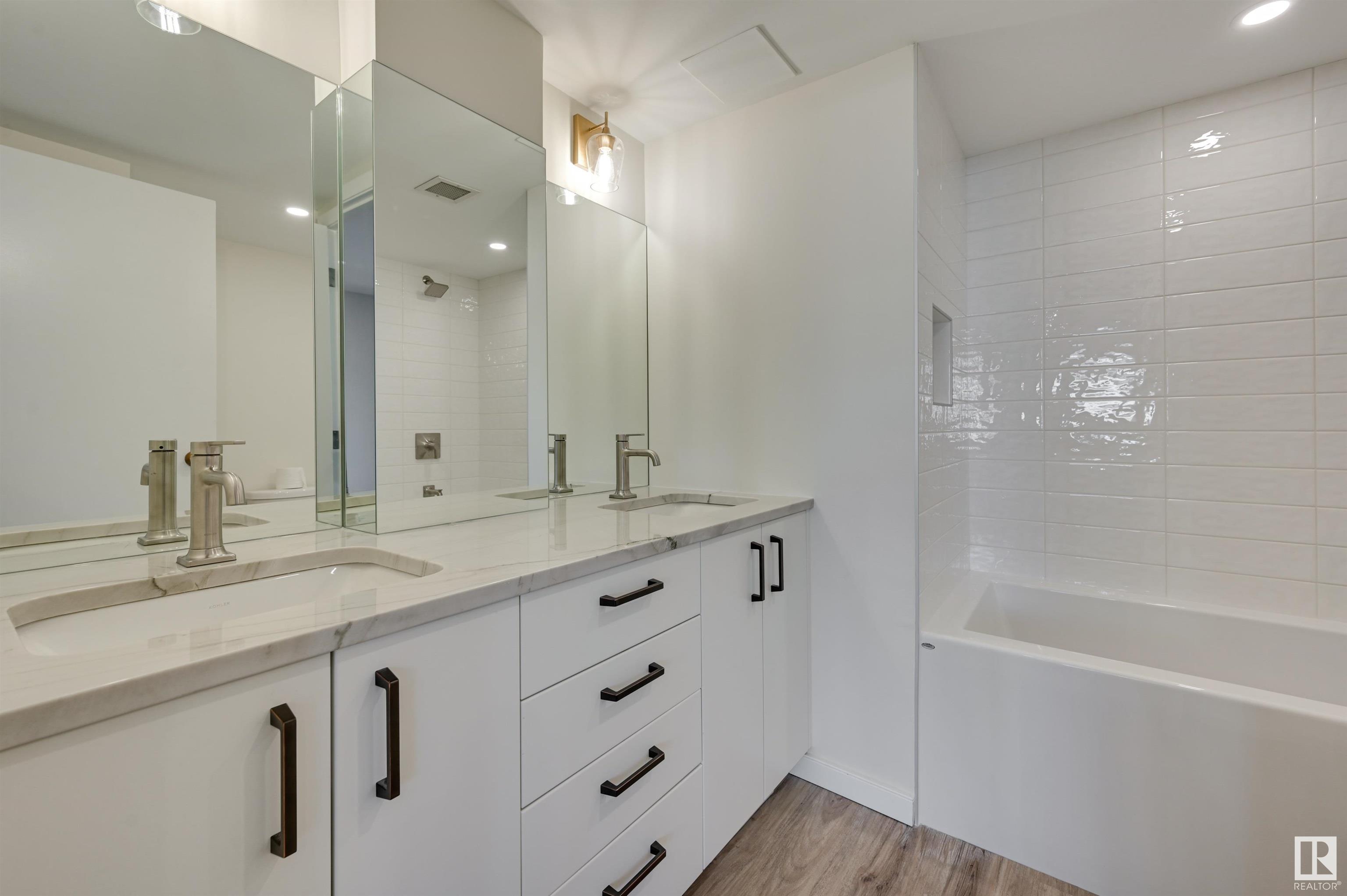      #1 11960 100 AV NW , Edmonton,  ,T5K 0K5 ;  Listing Number: MLS E4416665