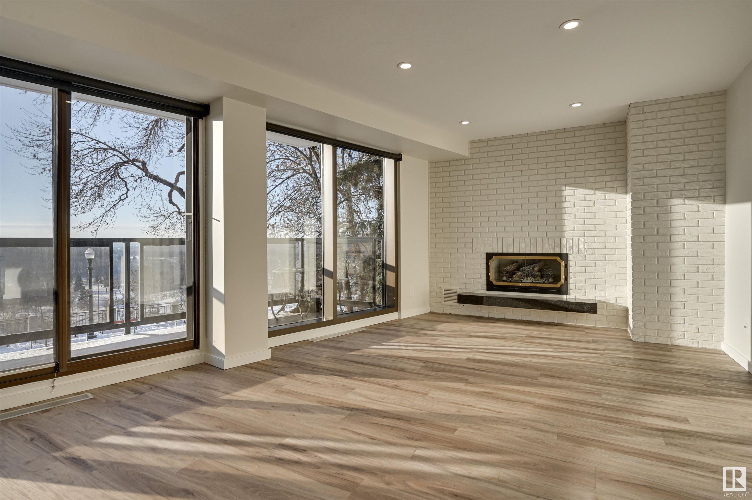      #1 11960 100 AV NW , Edmonton,  ,T5K 0K5 ;  Listing Number: MLS E4416665