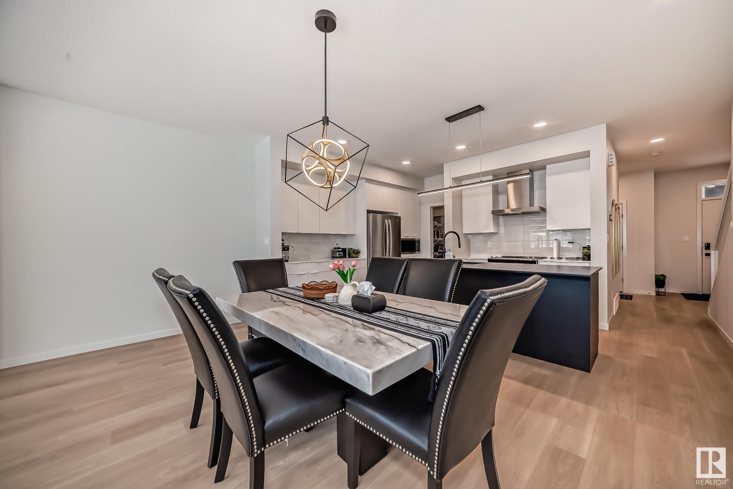      412 33 Street SW SW , Edmonton,  ,T6X 3C9 ;  Listing Number: MLS E4416671