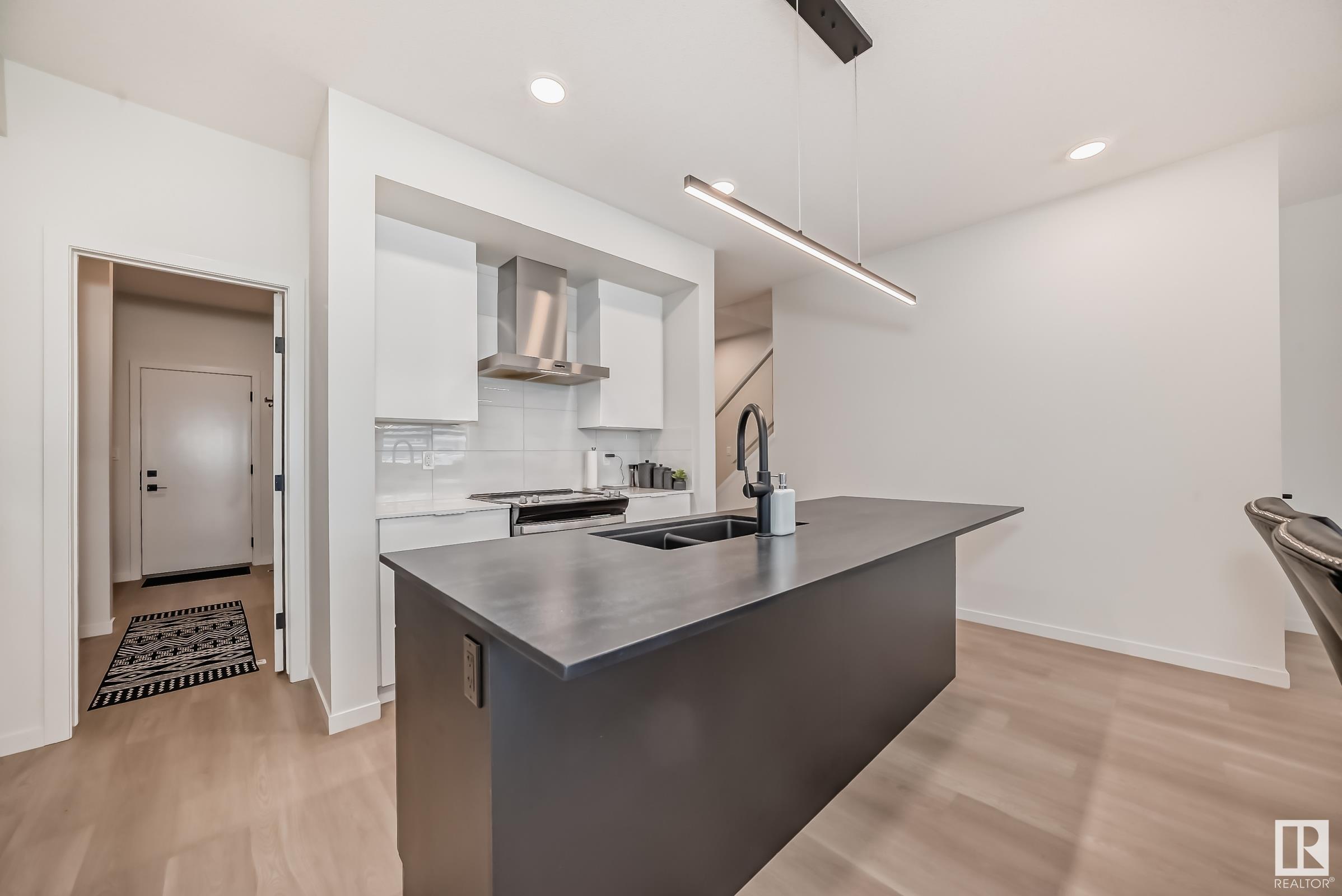      412 33 Street SW SW , Edmonton,  ,T6X 3C9 ;  Listing Number: MLS E4416671
