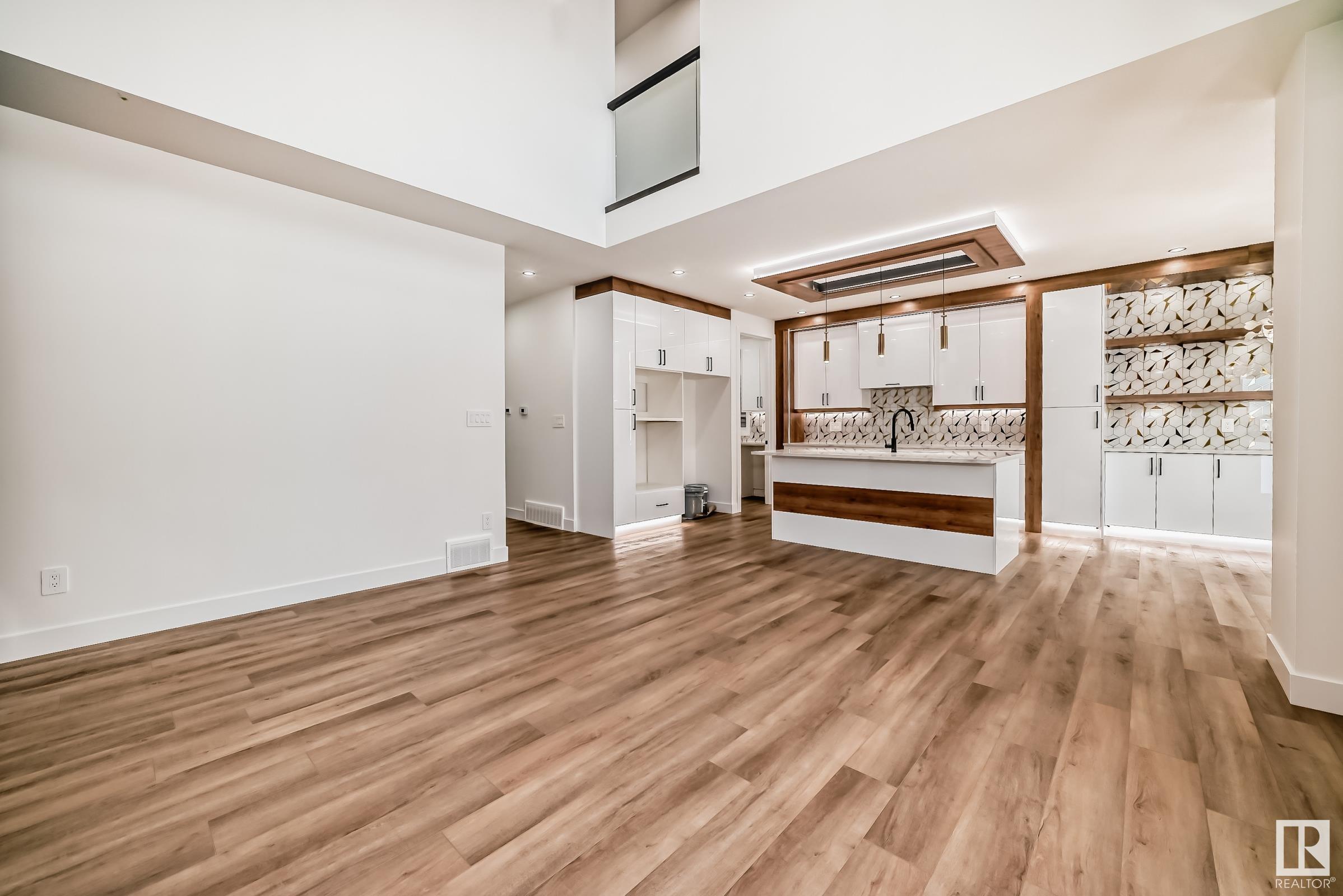      8429 MAYDAY LINK LI SW , Edmonton,  ,T6X 3G1 ;  Listing Number: MLS E4416685