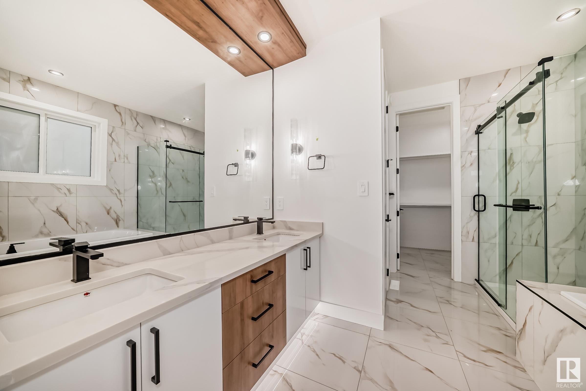      8429 MAYDAY LINK LI SW , Edmonton,  ,T6X 3G1 ;  Listing Number: MLS E4416685