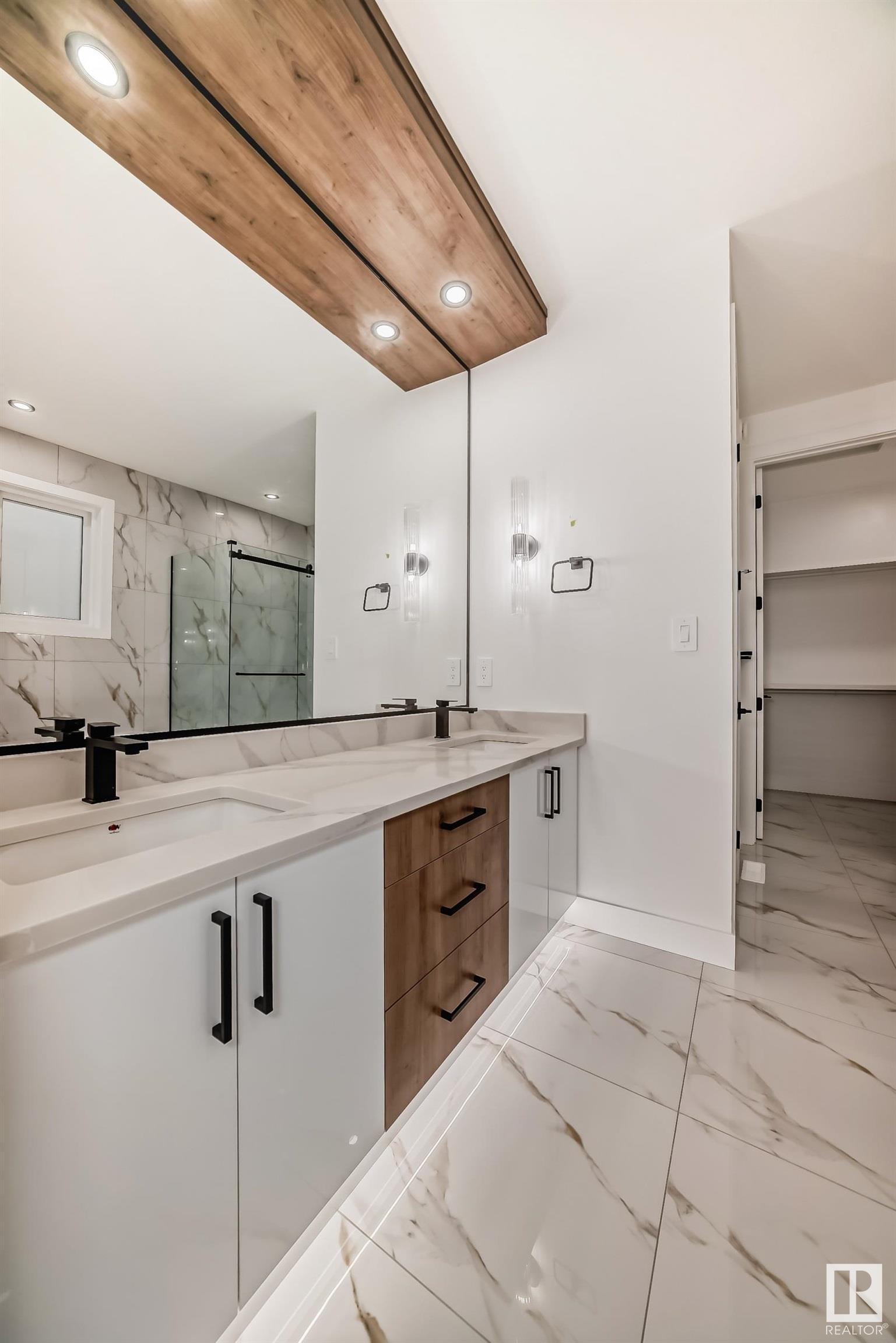      8429 MAYDAY LINK LI SW , Edmonton,  ,T6X 3G1 ;  Listing Number: MLS E4416685