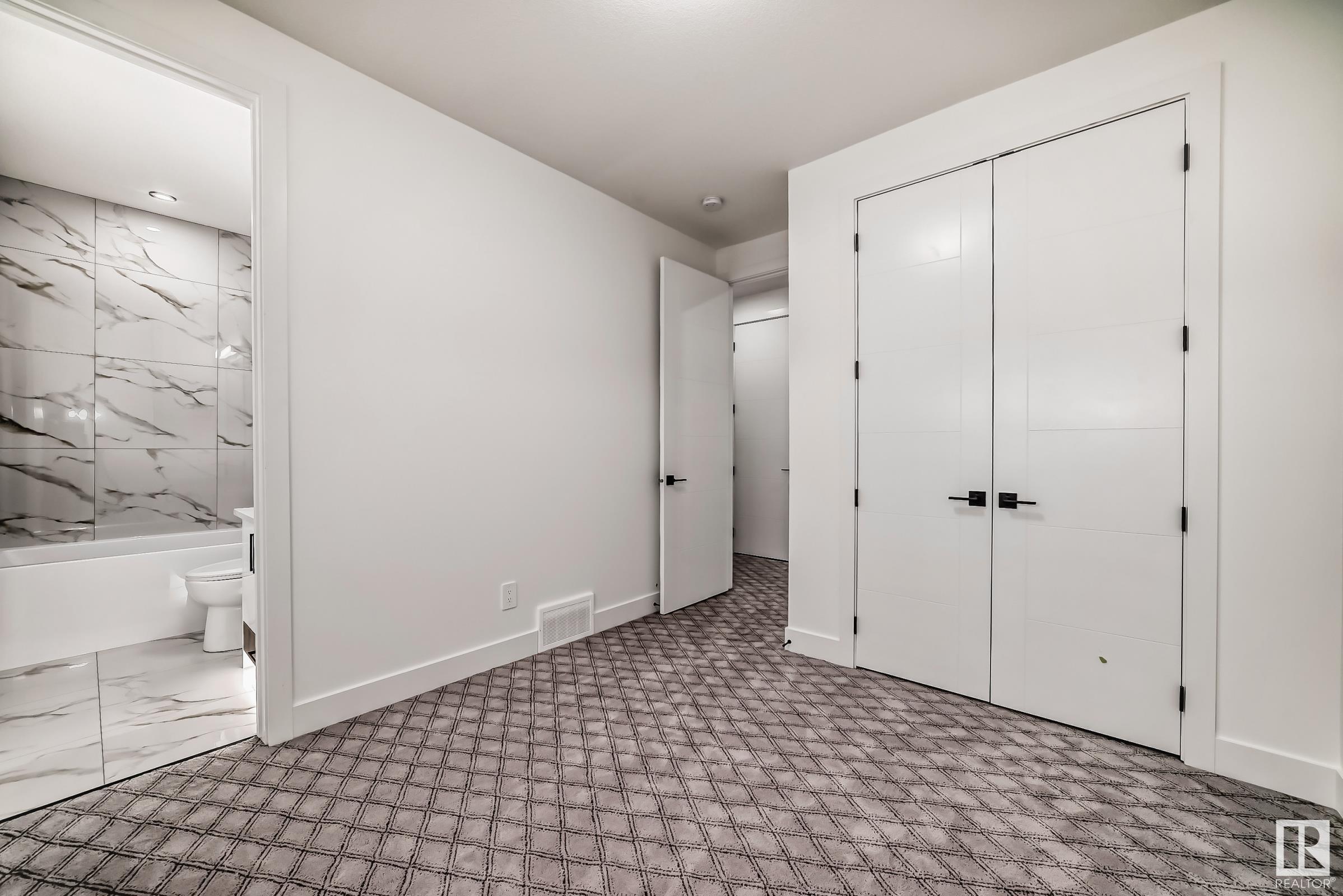      8429 MAYDAY LINK LI SW , Edmonton,  ,T6X 3G1 ;  Listing Number: MLS E4416685