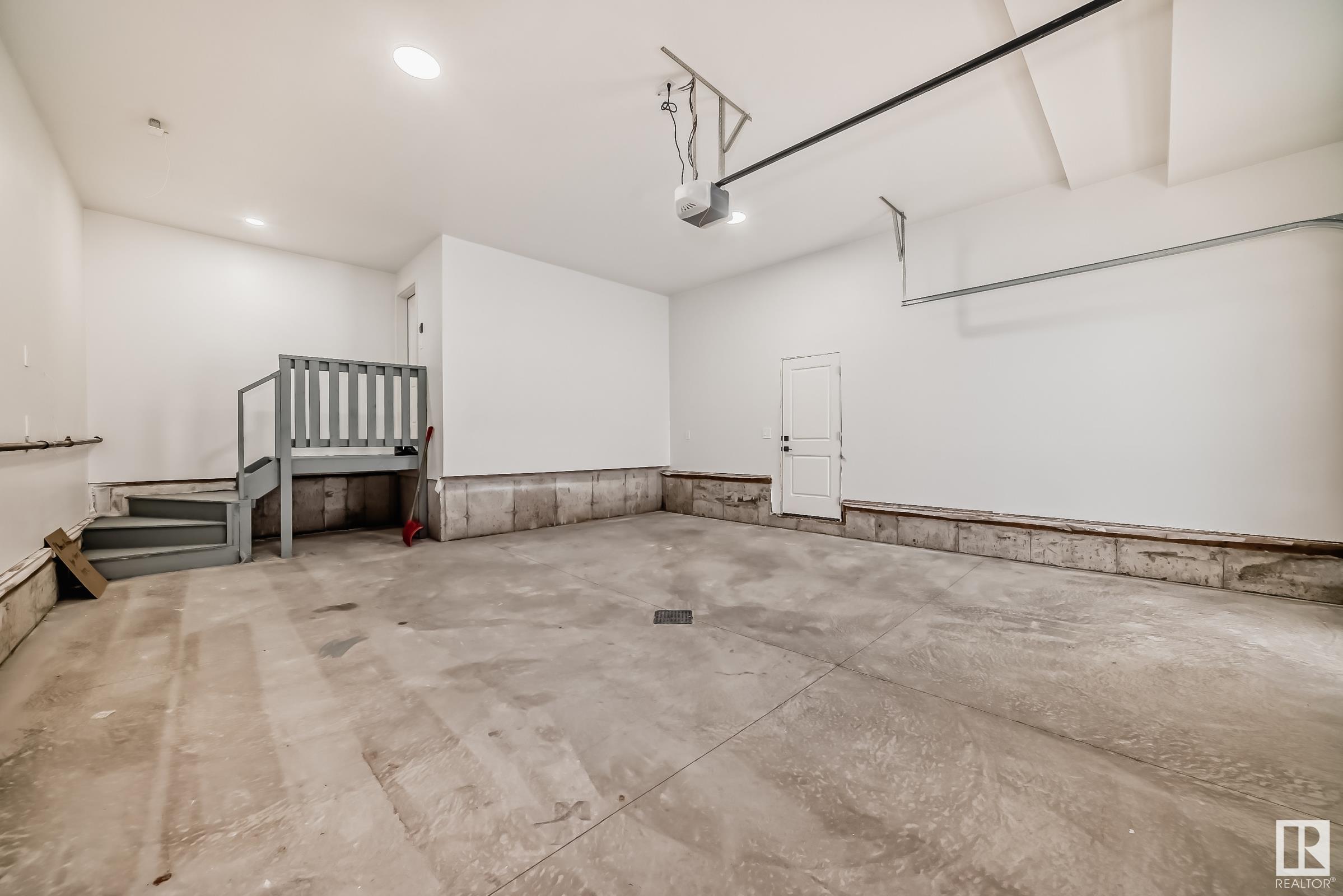      8429 MAYDAY LINK LI SW , Edmonton,  ,T6X 3G1 ;  Listing Number: MLS E4416685