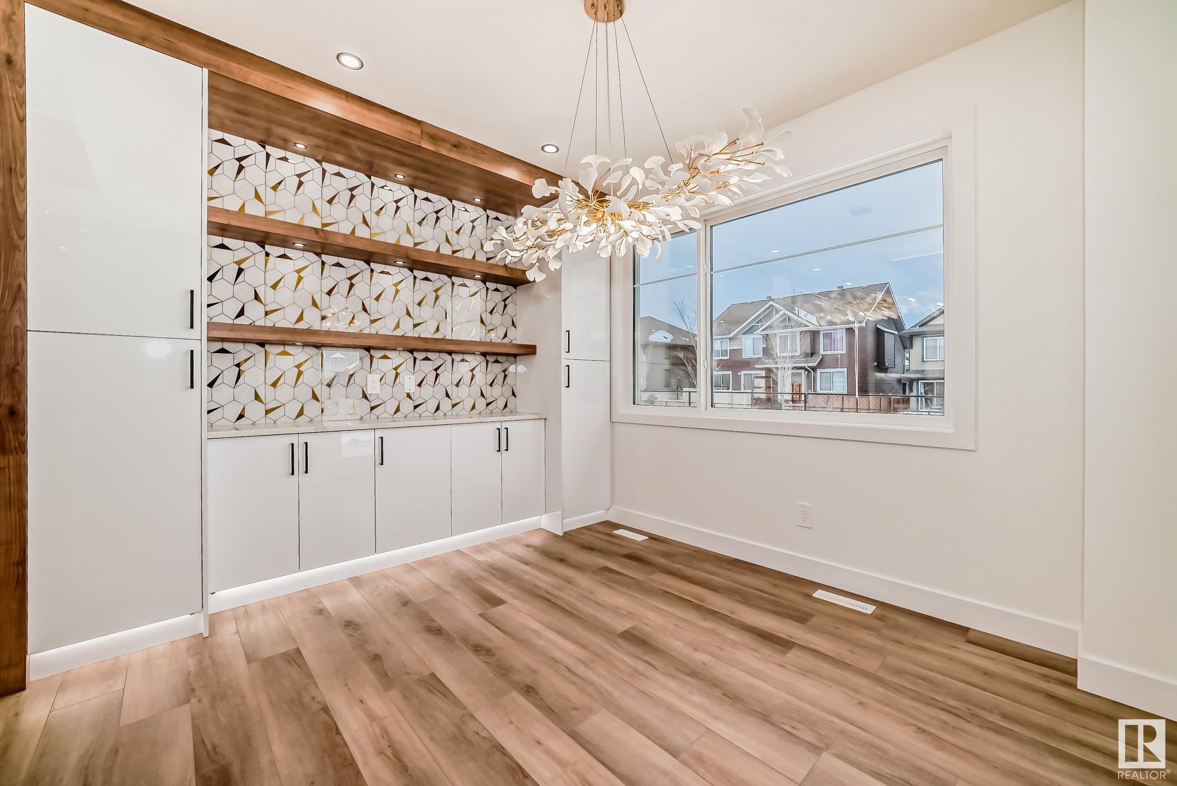      8429 MAYDAY LINK LI SW , Edmonton,  ,T6X 3G1 ;  Listing Number: MLS E4416685