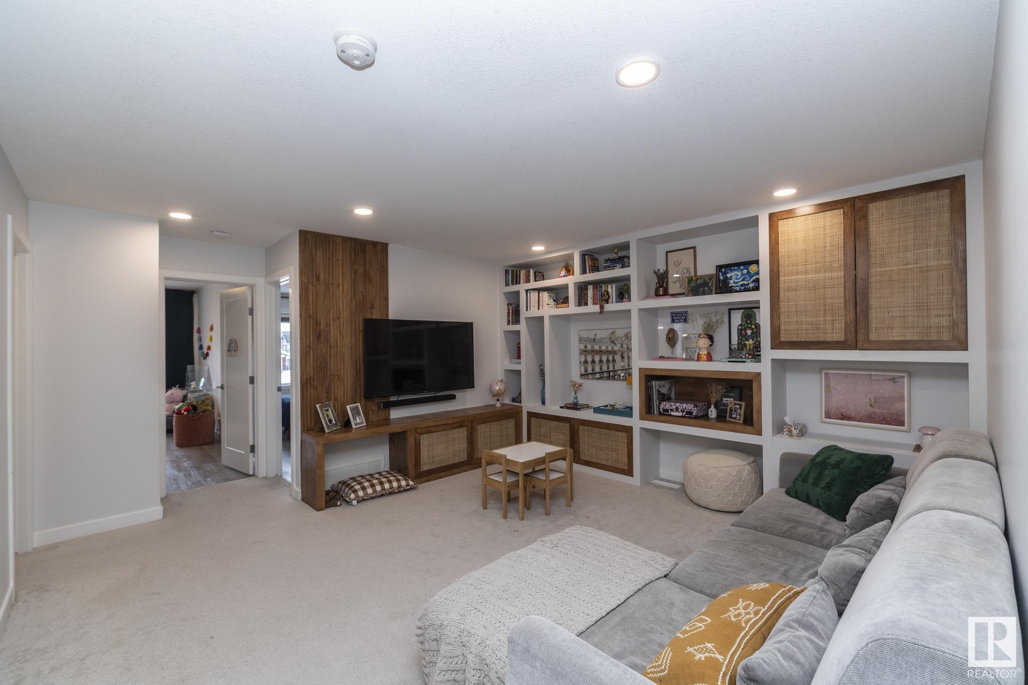      3247 Parker LO SW , Edmonton,  ,T6W 4R8 ;  Listing Number: MLS E4416696