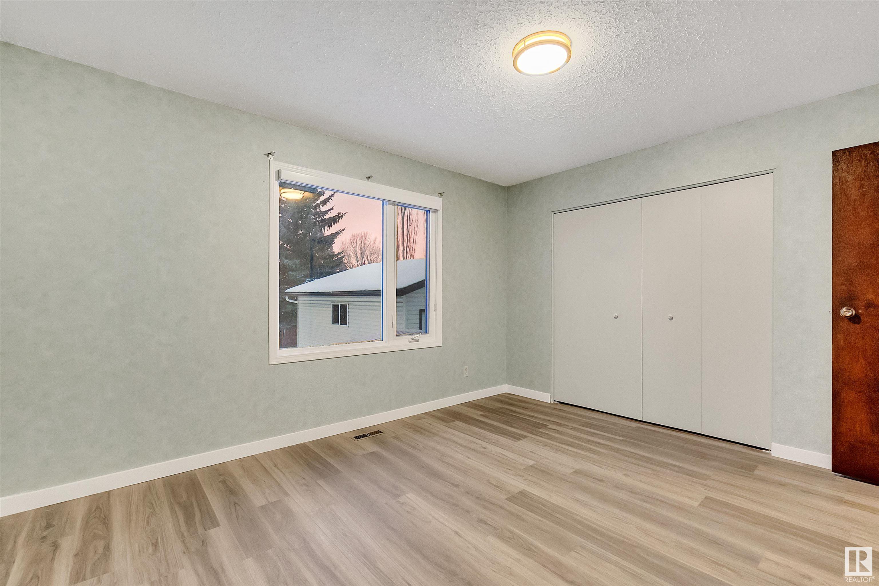      6807 12 AV NW , Edmonton,  ,T6K 3J6 ;  Listing Number: MLS E4416700