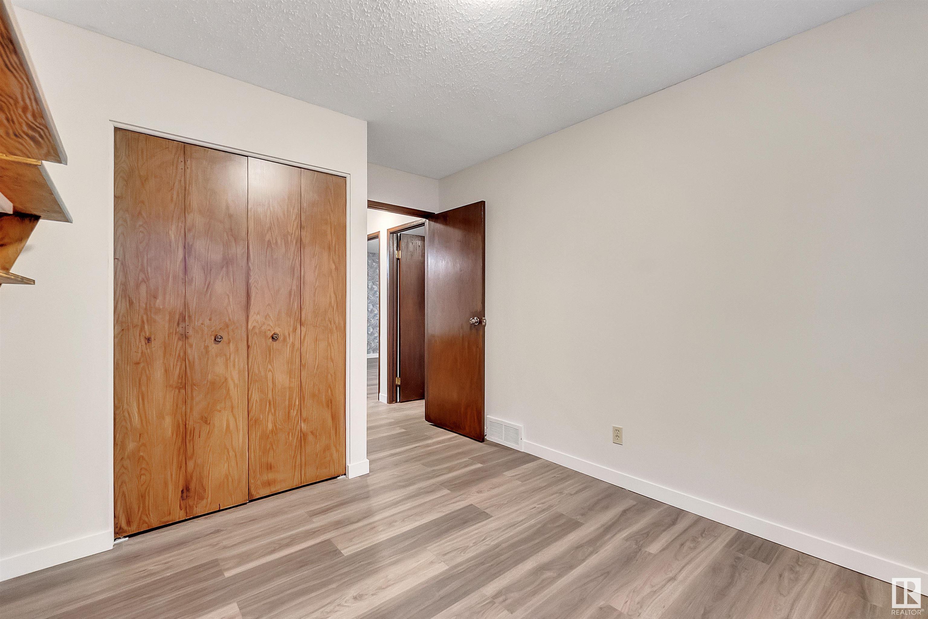      6807 12 AV NW , Edmonton,  ,T6K 3J6 ;  Listing Number: MLS E4416700