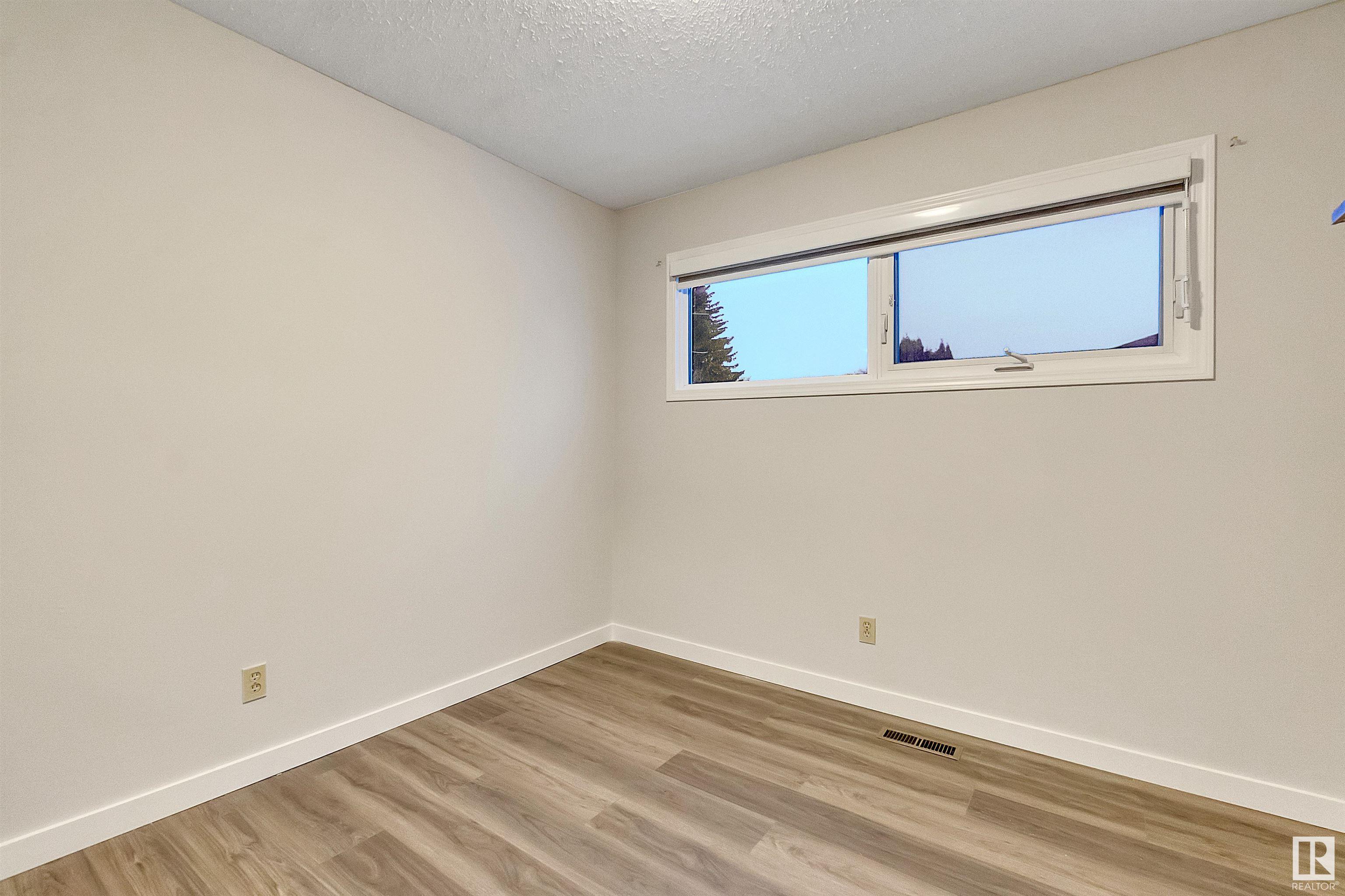      6807 12 AV NW , Edmonton,  ,T6K 3J6 ;  Listing Number: MLS E4416700