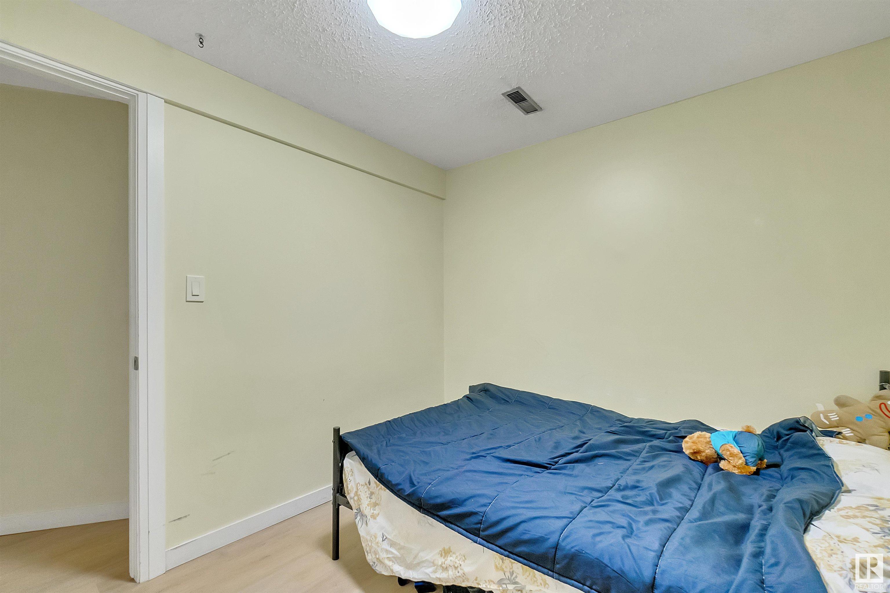      6807 12 AV NW , Edmonton,  ,T6K 3J6 ;  Listing Number: MLS E4416700