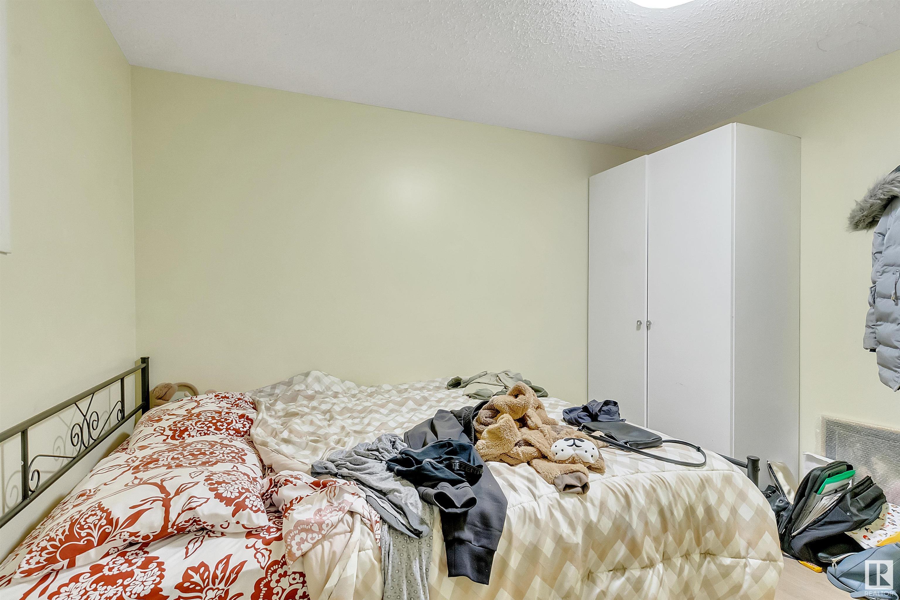      6807 12 AV NW , Edmonton,  ,T6K 3J6 ;  Listing Number: MLS E4416700