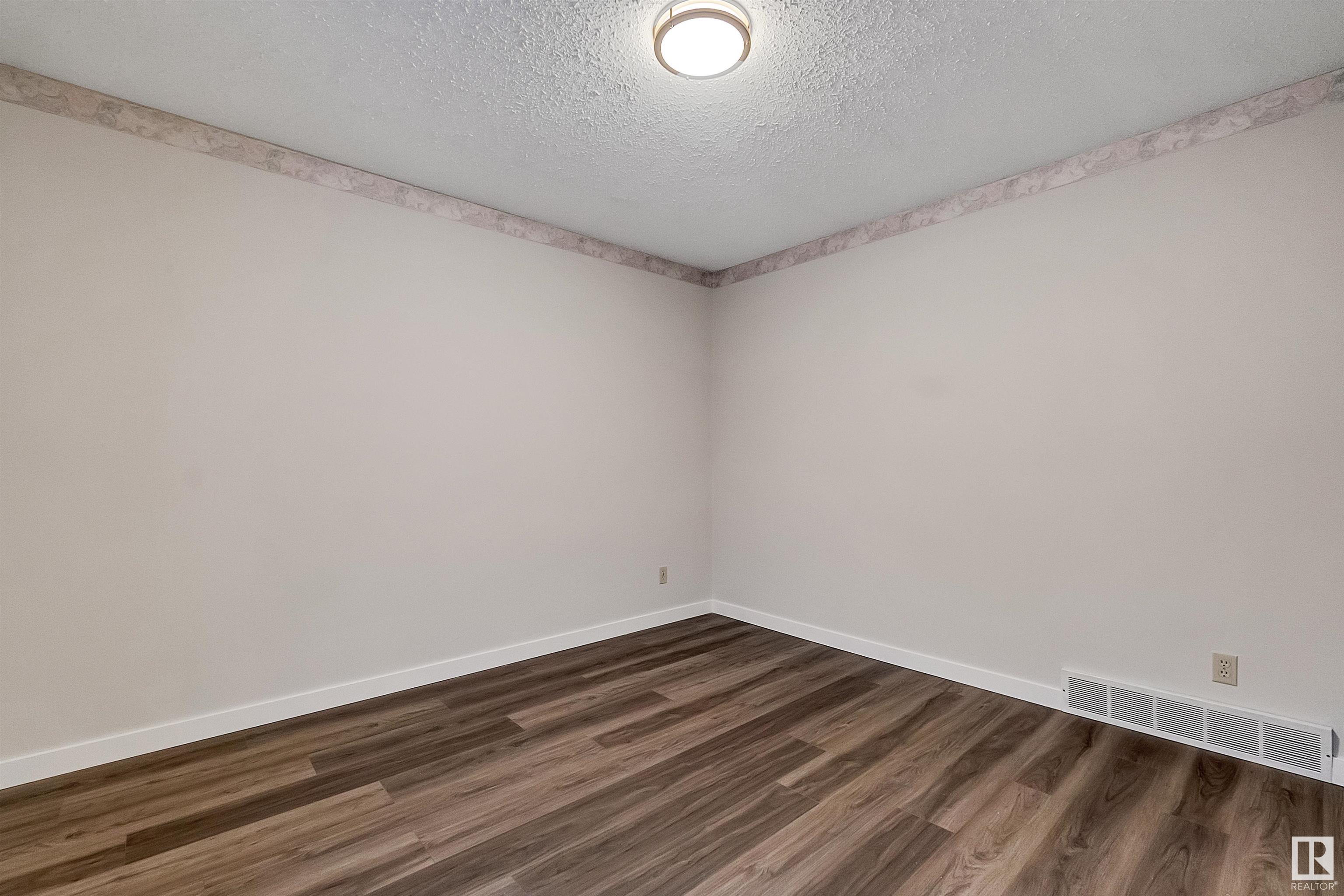      6807 12 AV NW , Edmonton,  ,T6K 3J6 ;  Listing Number: MLS E4416700