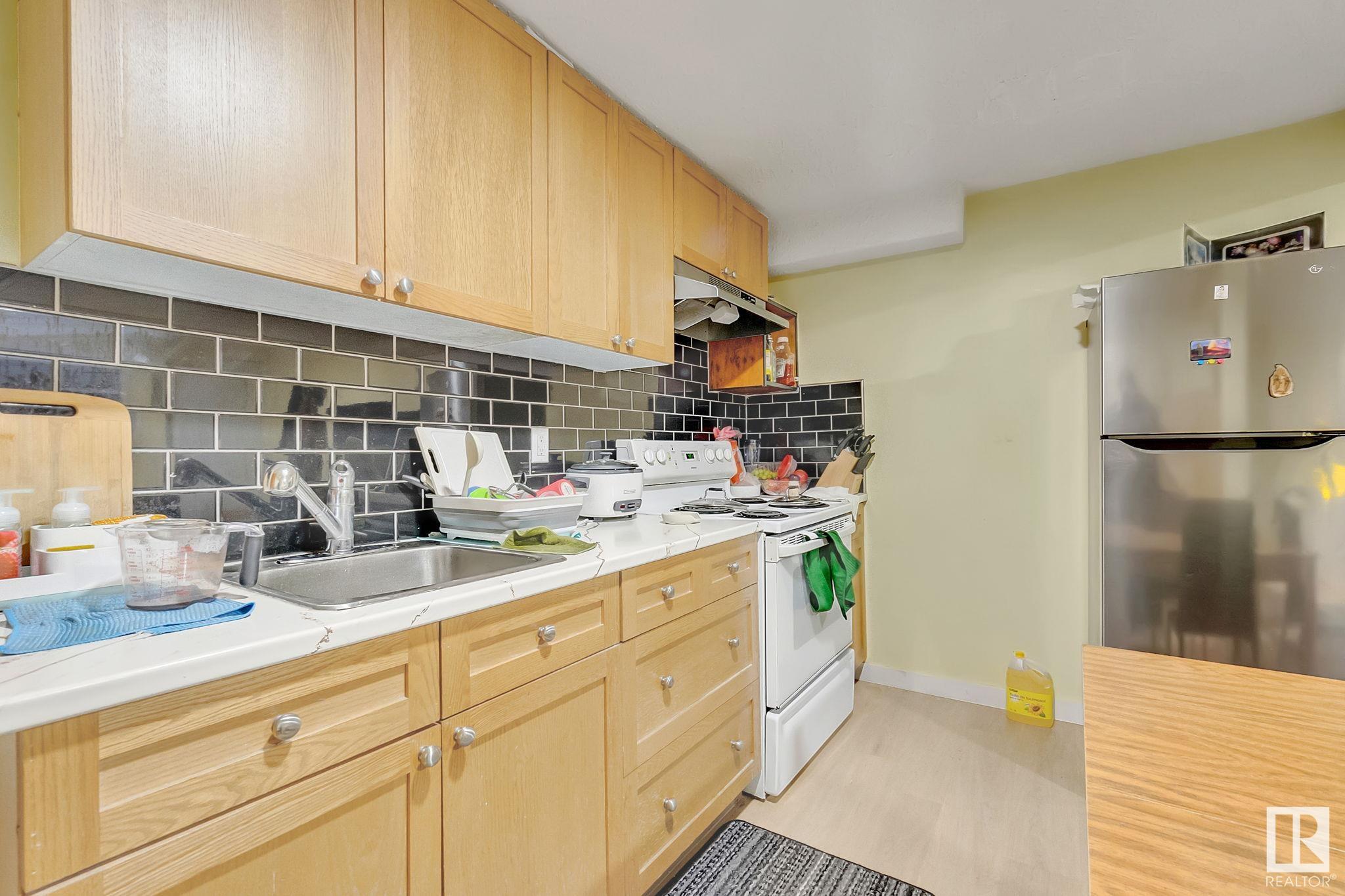      6807 12 AV NW , Edmonton,  ,T6K 3J6 ;  Listing Number: MLS E4416700