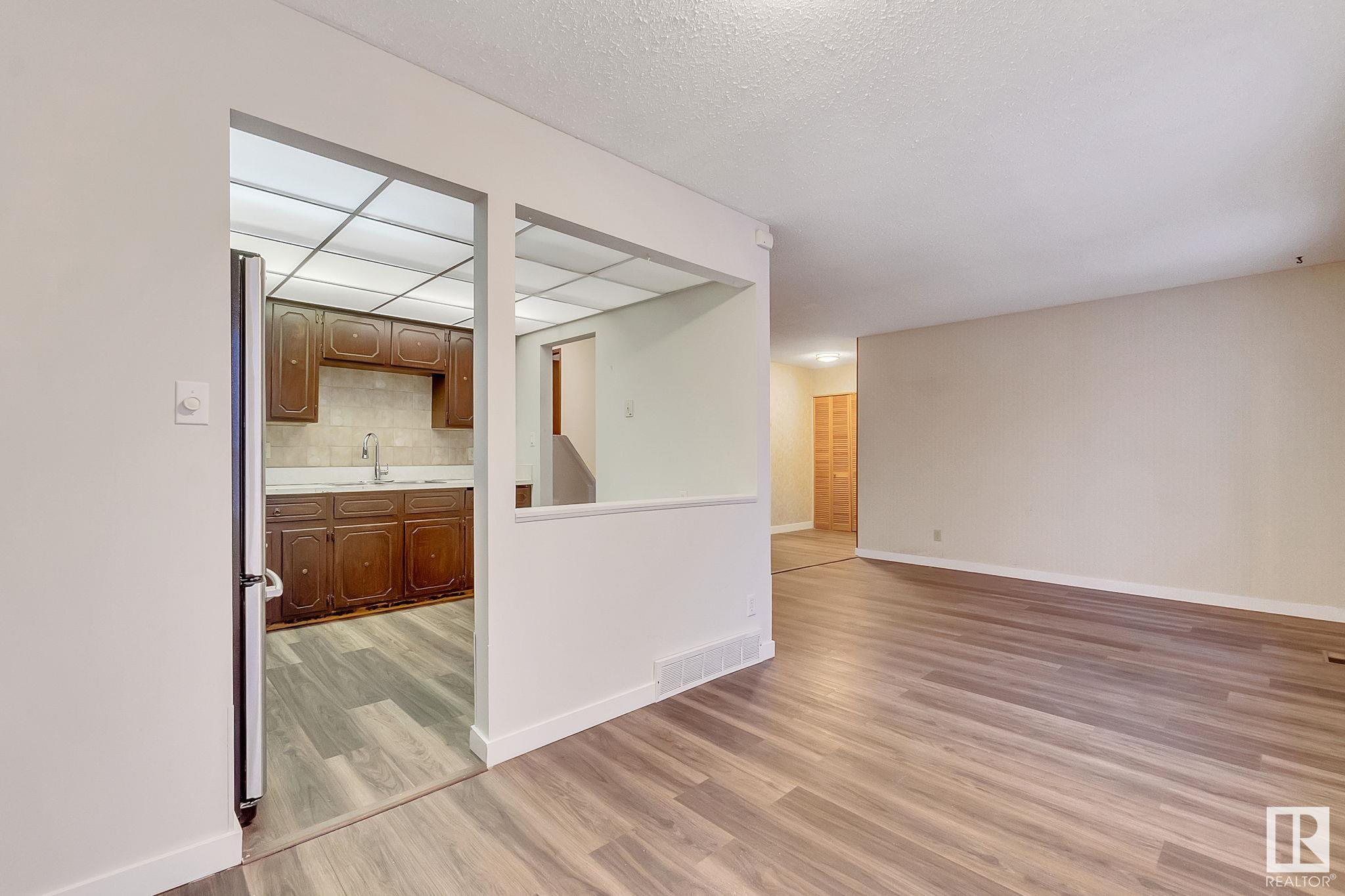      6807 12 AV NW , Edmonton,  ,T6K 3J6 ;  Listing Number: MLS E4416700