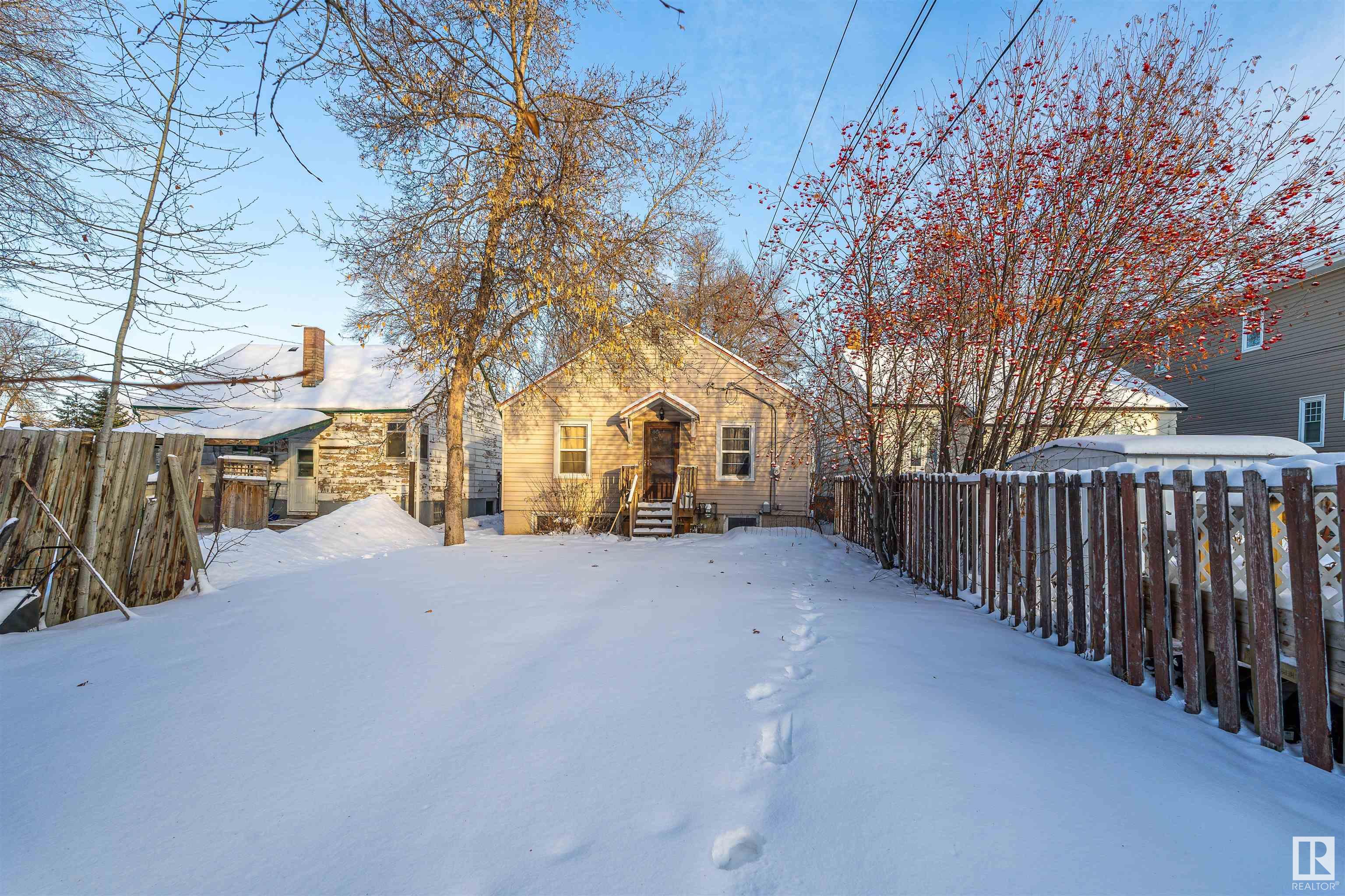     10849 75 AV NW , Edmonton,  ,T6E 1K1 ;  Listing Number: MLS E4416701