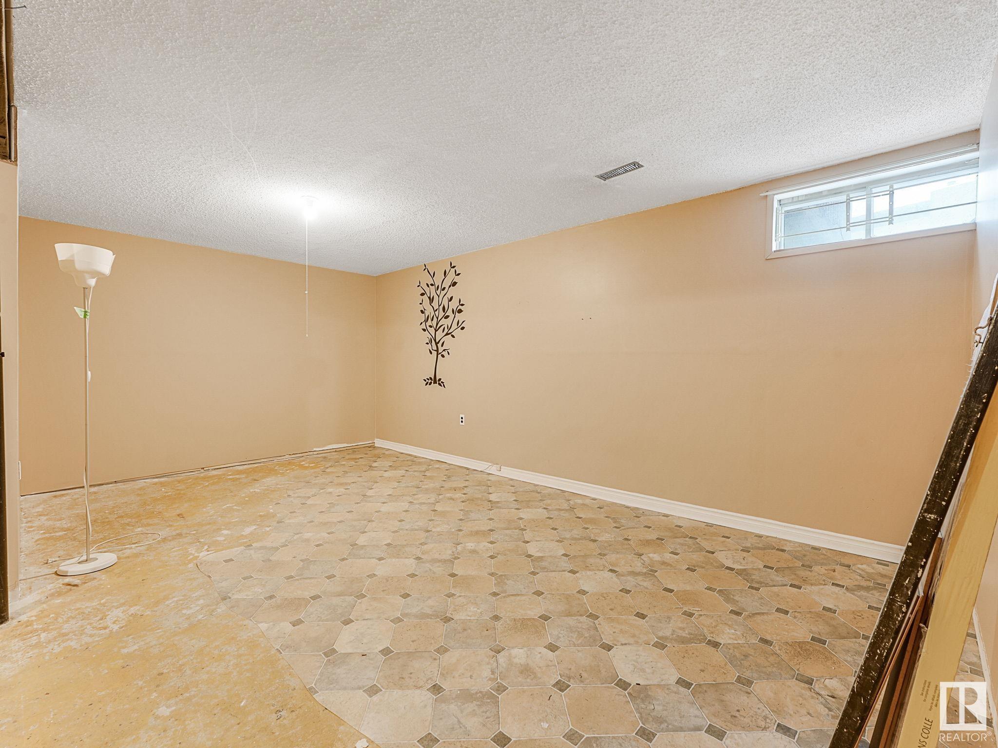      14656 121 ST NW , Edmonton,  ,T5X 1T8 ;  Listing Number: MLS E4416720