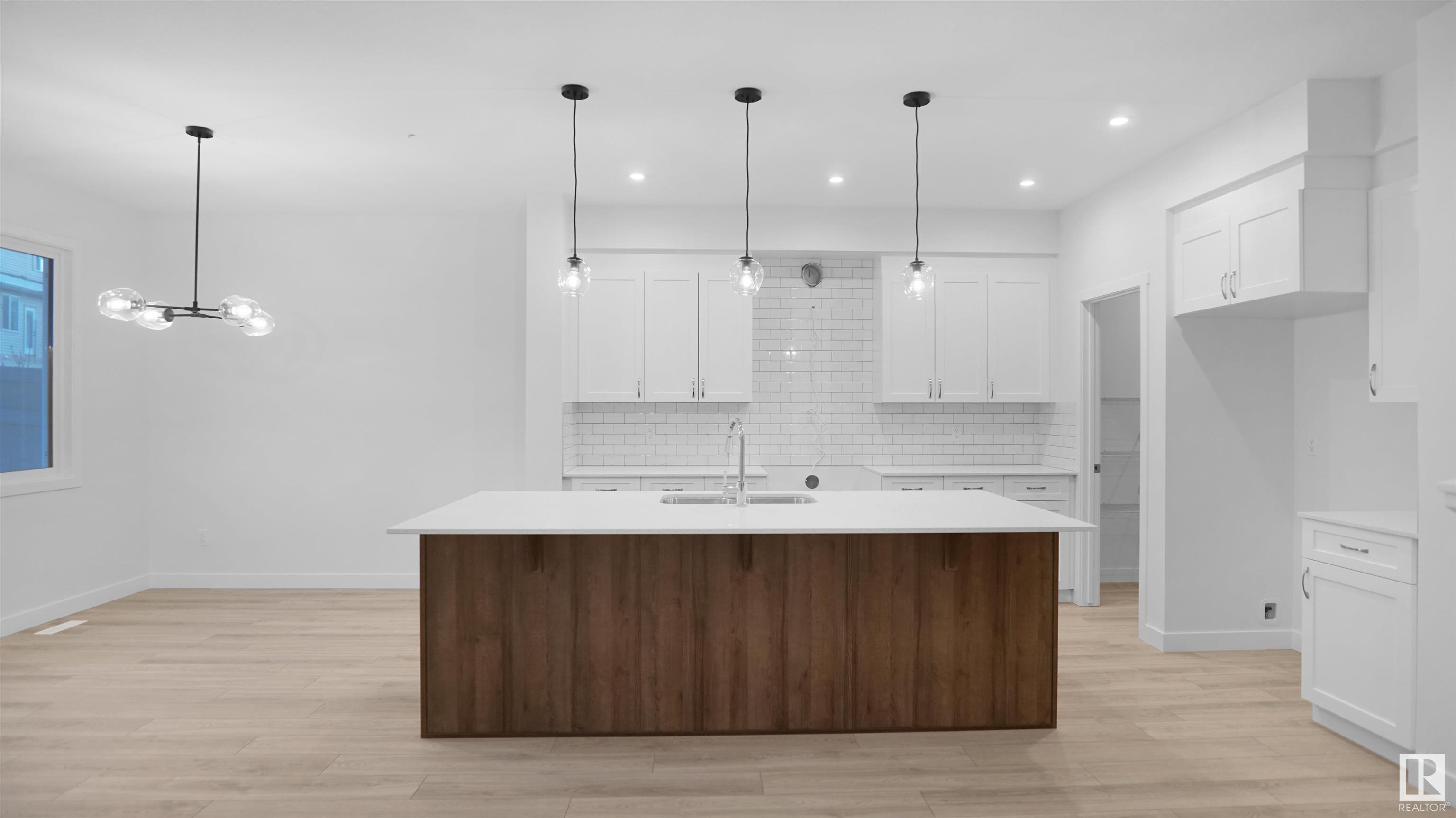      4934 KINNEY RD SW , Edmonton,  ,T6W 5H1 ;  Listing Number: MLS E4416734