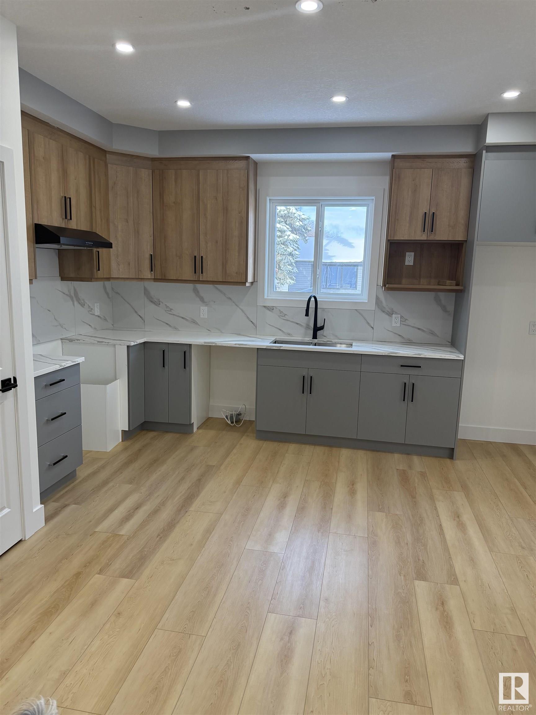      12039 41 ST NW , Edmonton,  ,T5W 2M3 ;  Listing Number: MLS E4416746