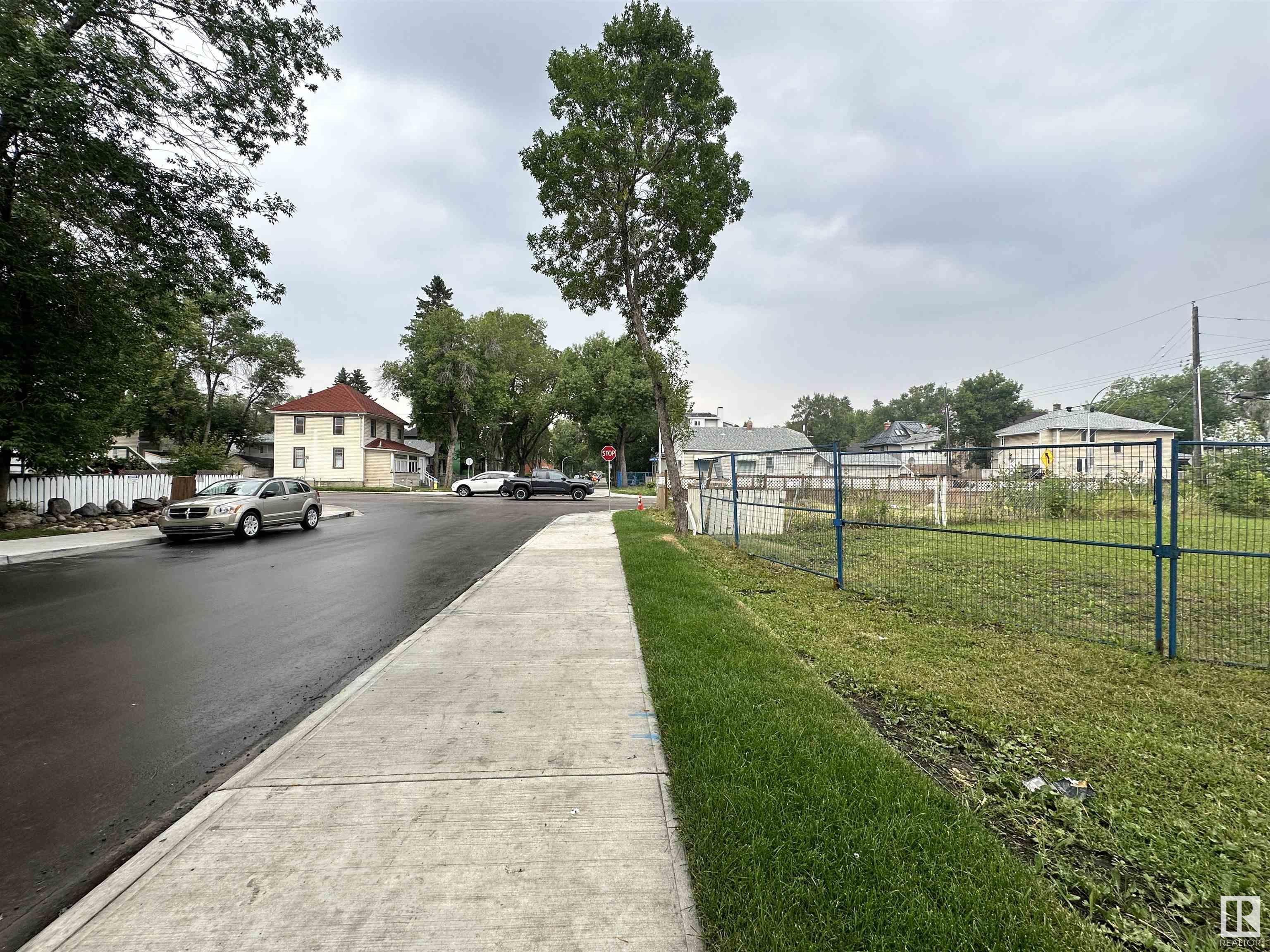      10733 93 ST NW , Edmonton,  ,T5H 1Y2 ;  Listing Number: MLS E4416780