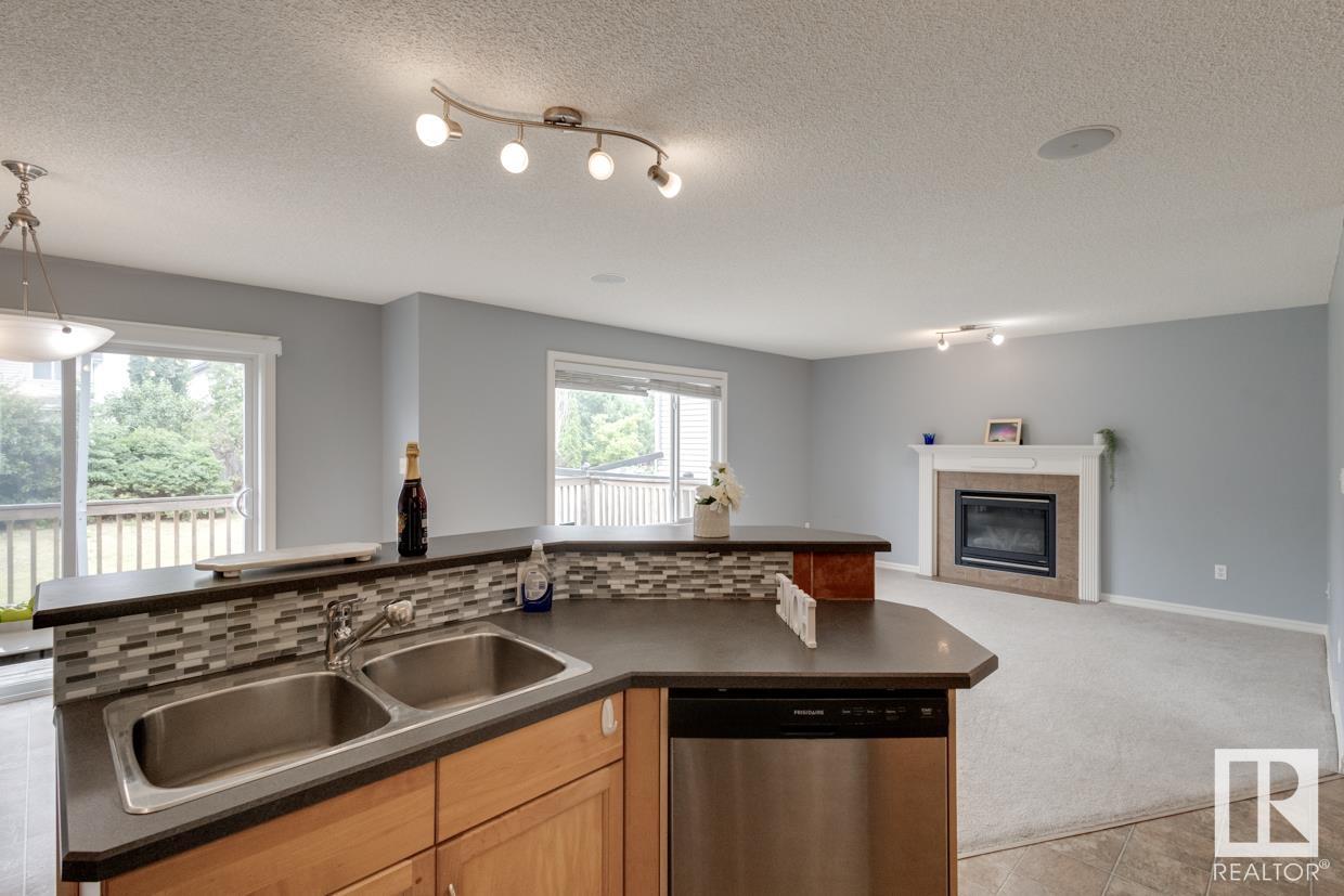      1050 MCKINNEY GR NW , Edmonton,  ,T6R 3S4 ;  Listing Number: MLS E4416814