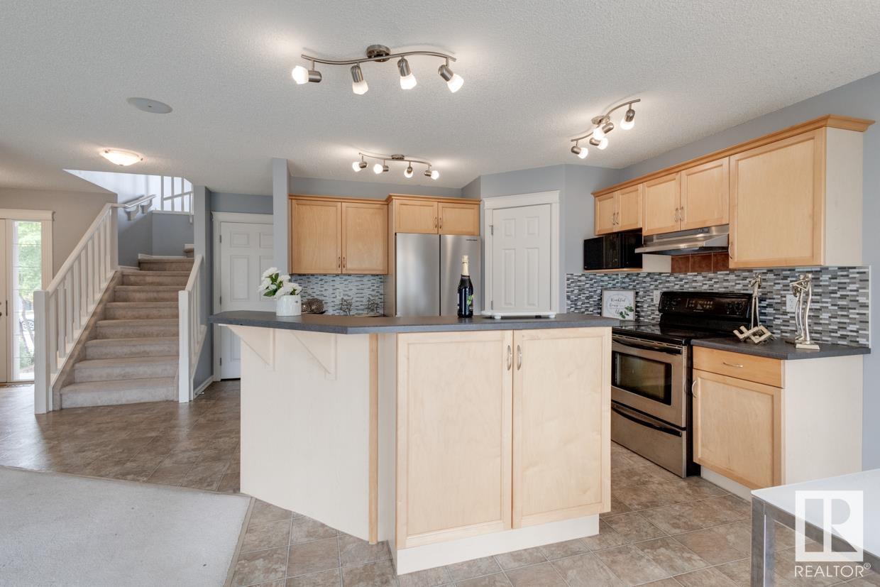      1050 MCKINNEY GR NW , Edmonton,  ,T6R 3S4 ;  Listing Number: MLS E4416814