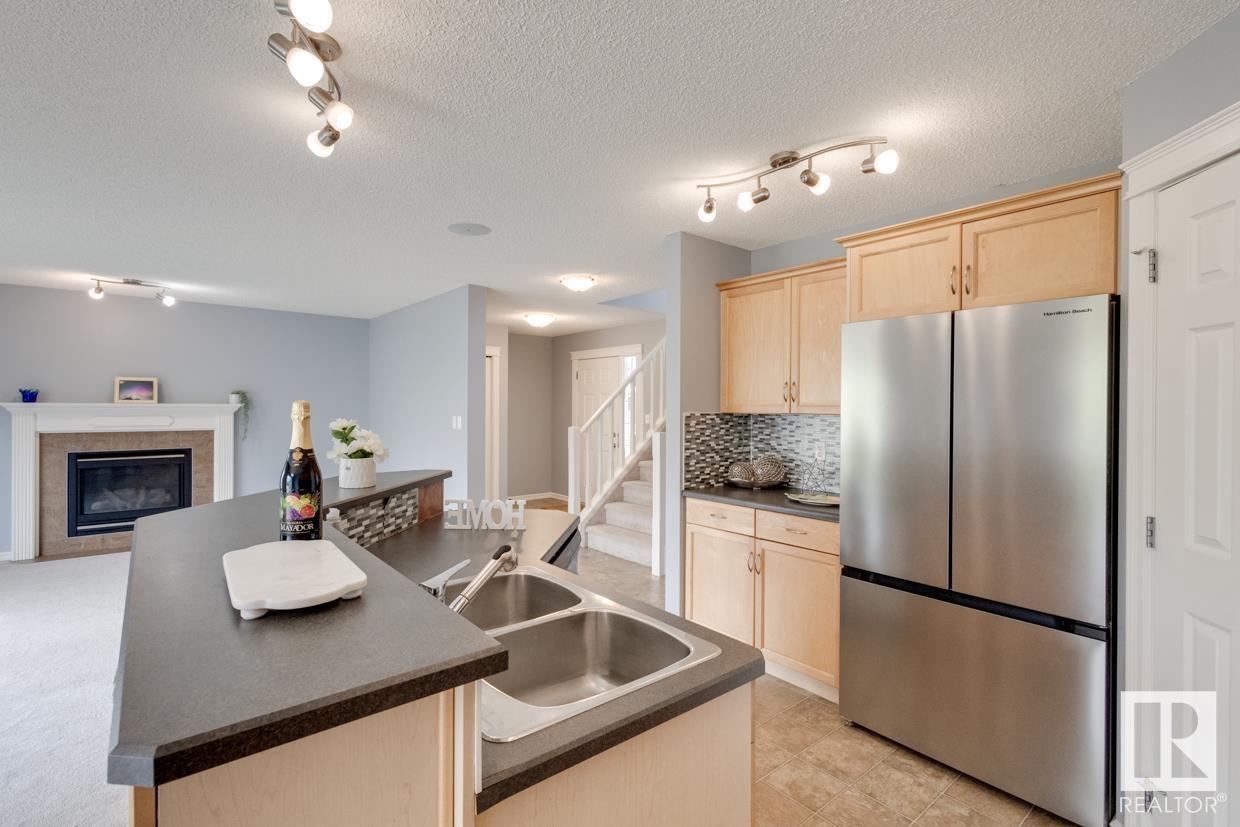      1050 MCKINNEY GR NW , Edmonton,  ,T6R 3S4 ;  Listing Number: MLS E4416814