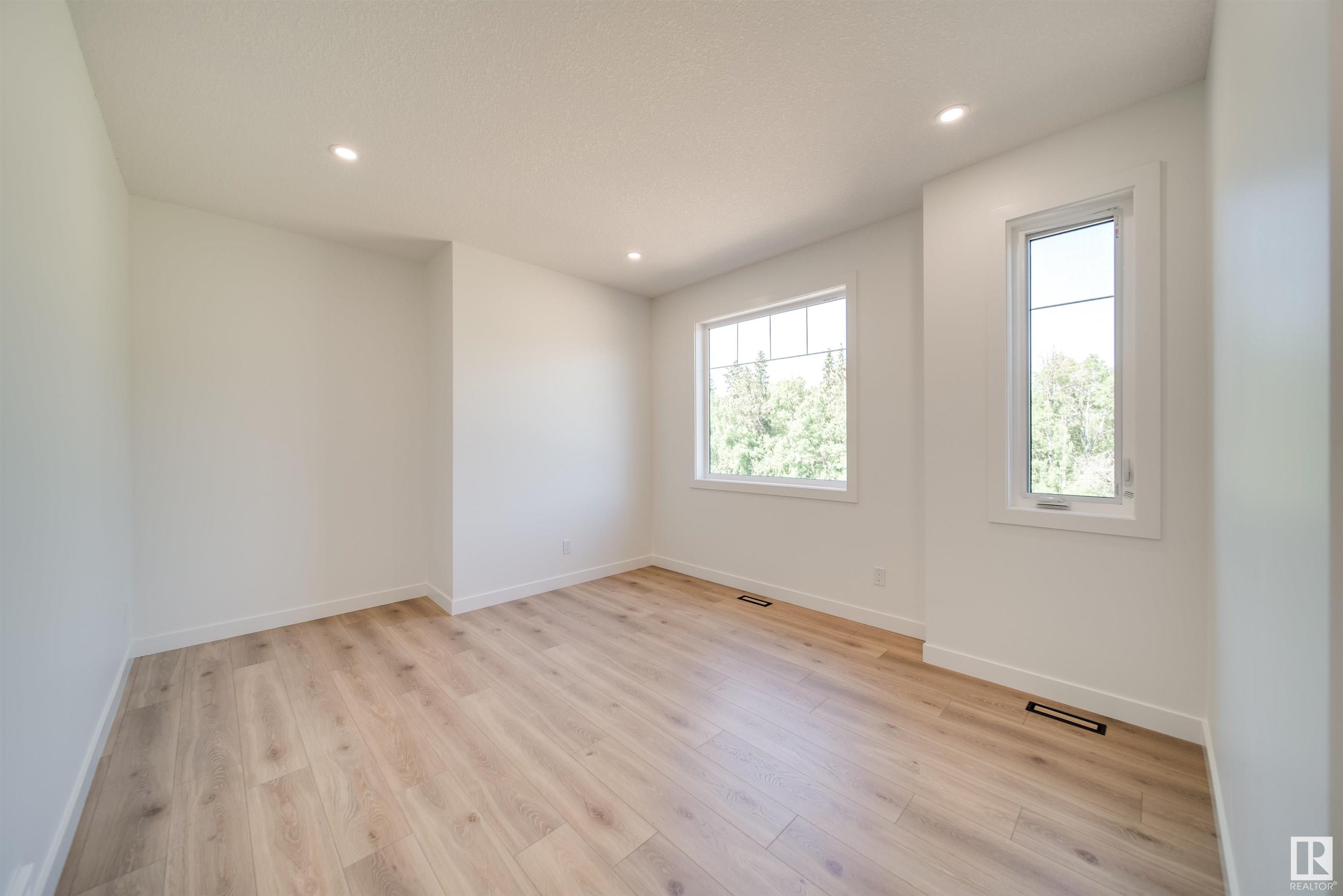      1410 ENRIGHT LD NW , Edmonton,  ,T6M 0Z1 ;  Listing Number: MLS E4416875