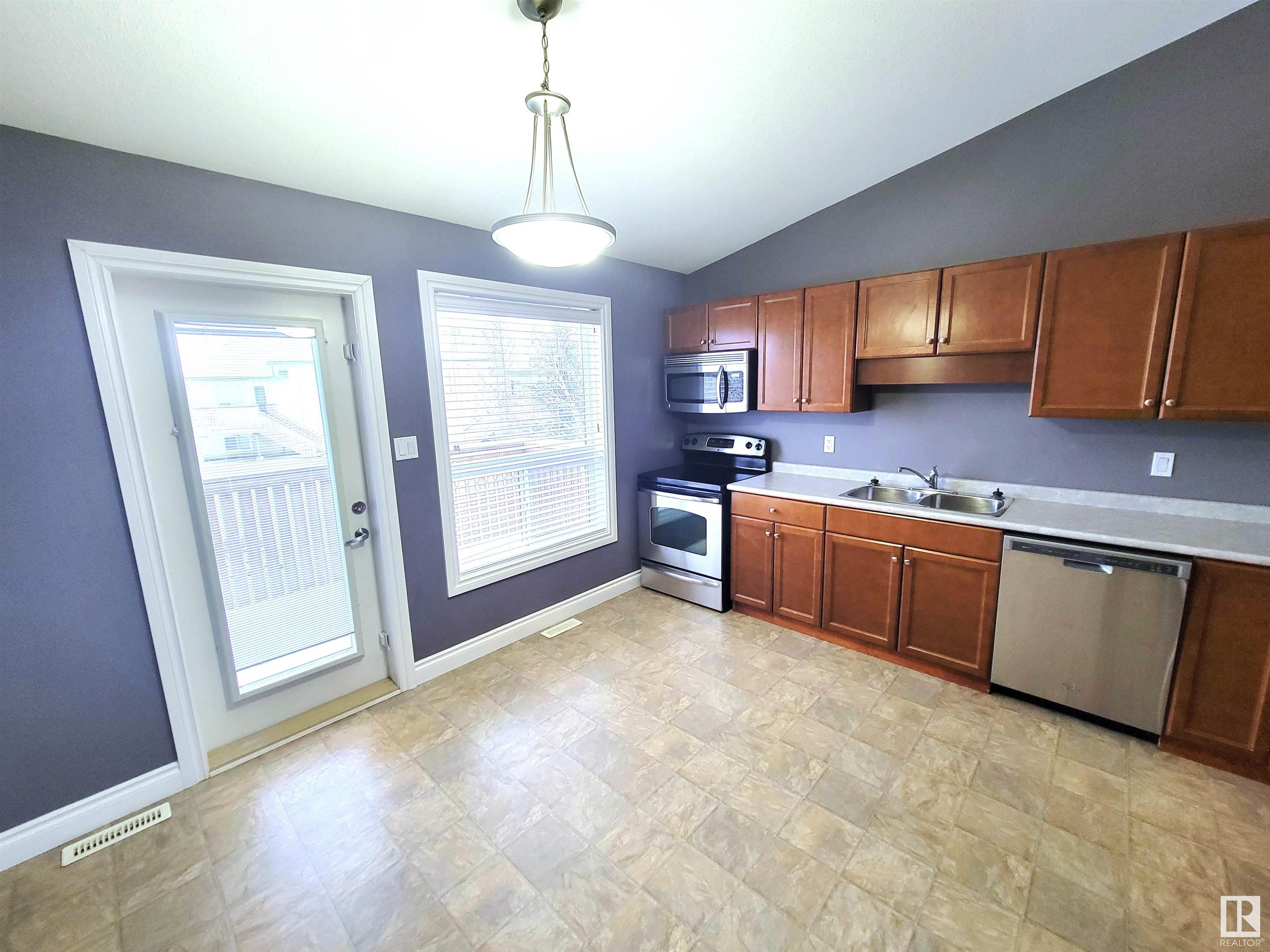      #16 6506 47 ST , Cold Lake,  ,T9M 0C5 ;  Listing Number: MLS E4416877