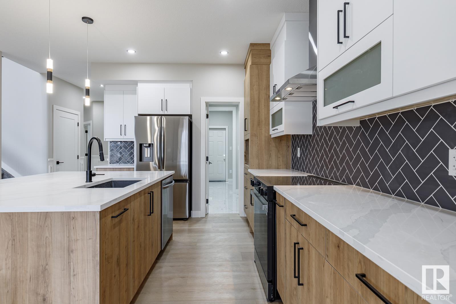      516 MERLIN LANDING LD NW , Edmonton,  ,T5S 0L9 ;  Listing Number: MLS E4416912