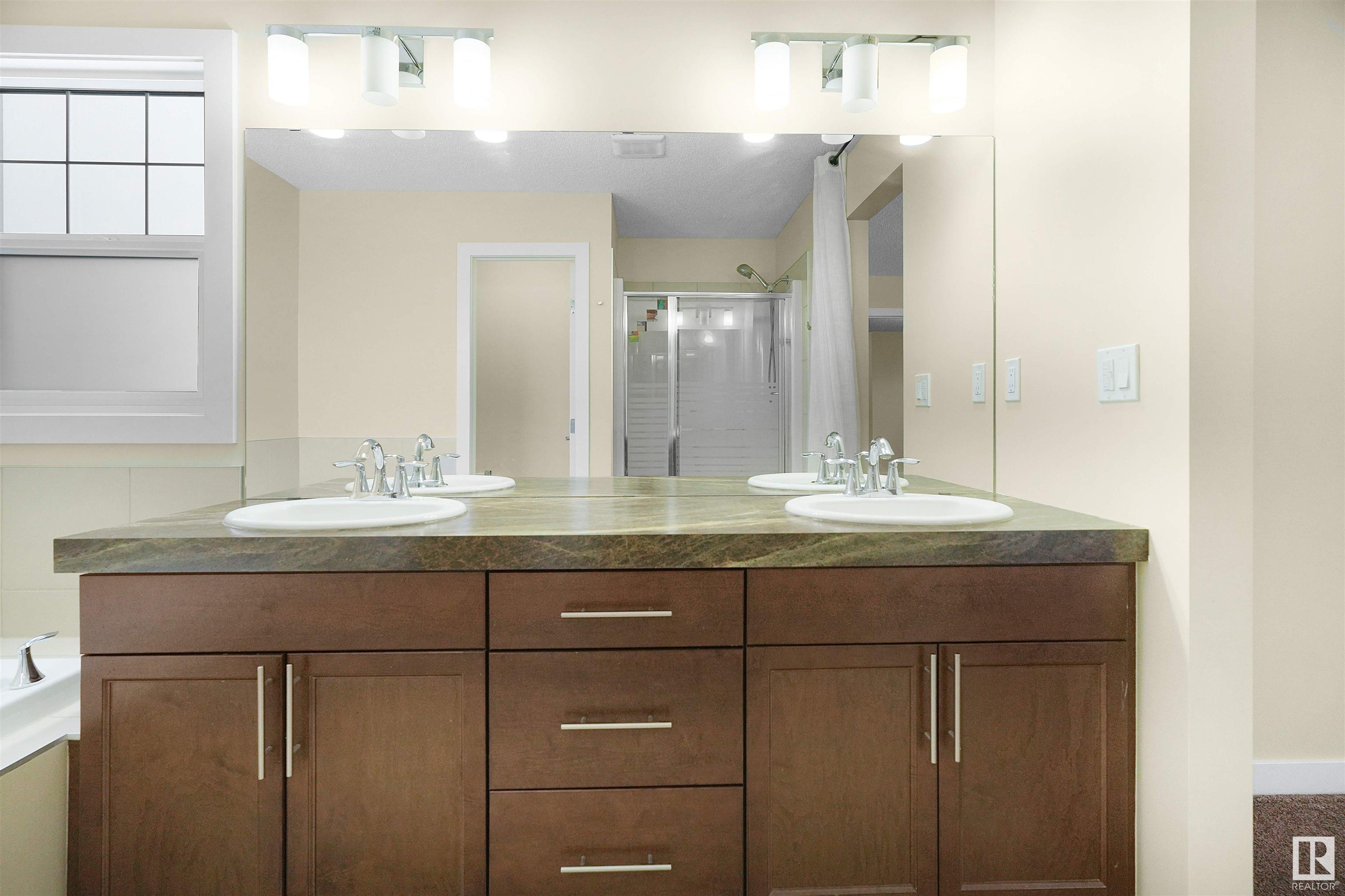      3071 CARPENTER LANDING SW , Edmonton,  ,T6W 2Y9 ;  Listing Number: MLS E4416925