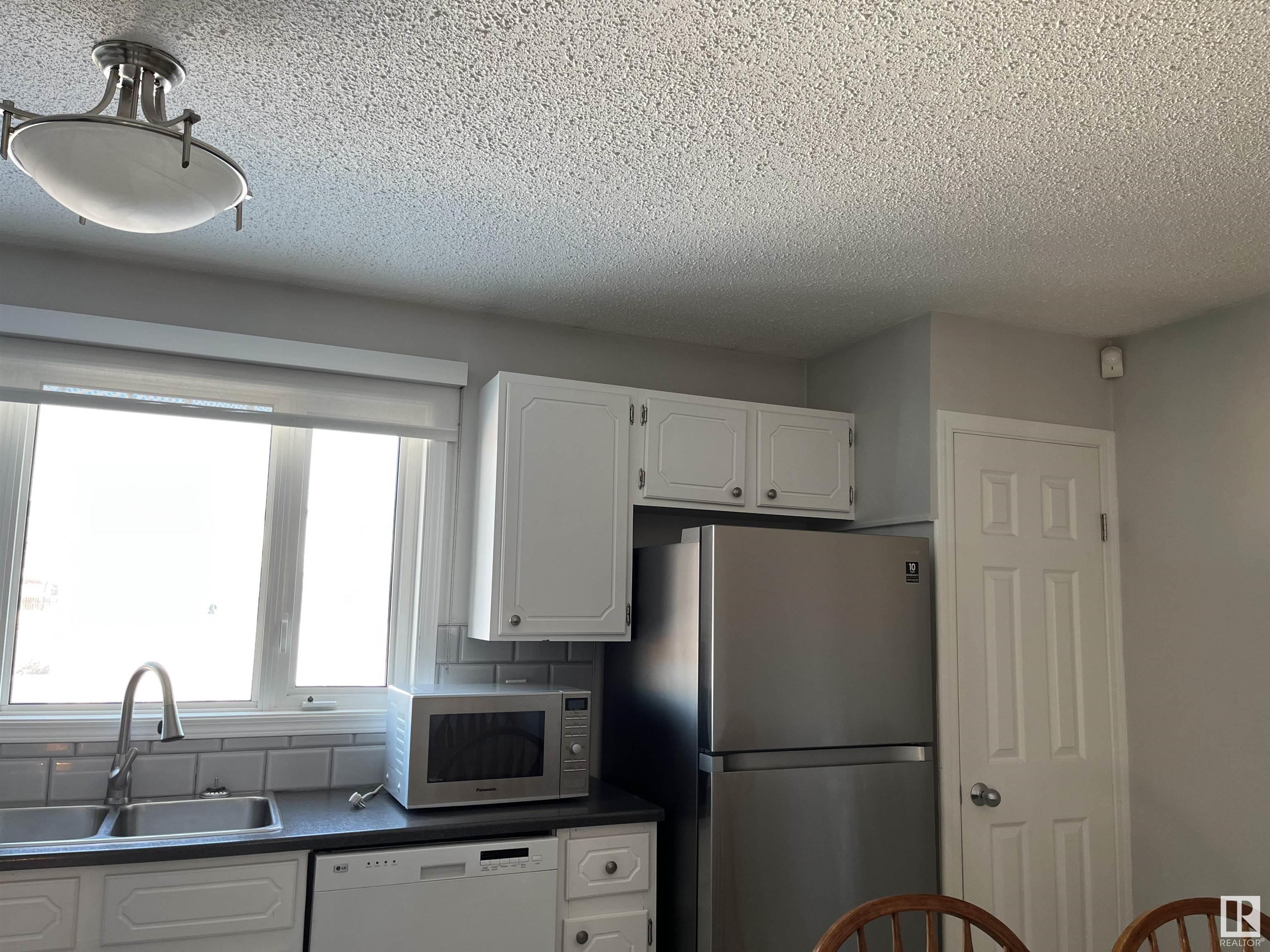      1181 68 Street NW NW , Edmonton,  ,T6K 3K4 ;  Listing Number: MLS E4416928