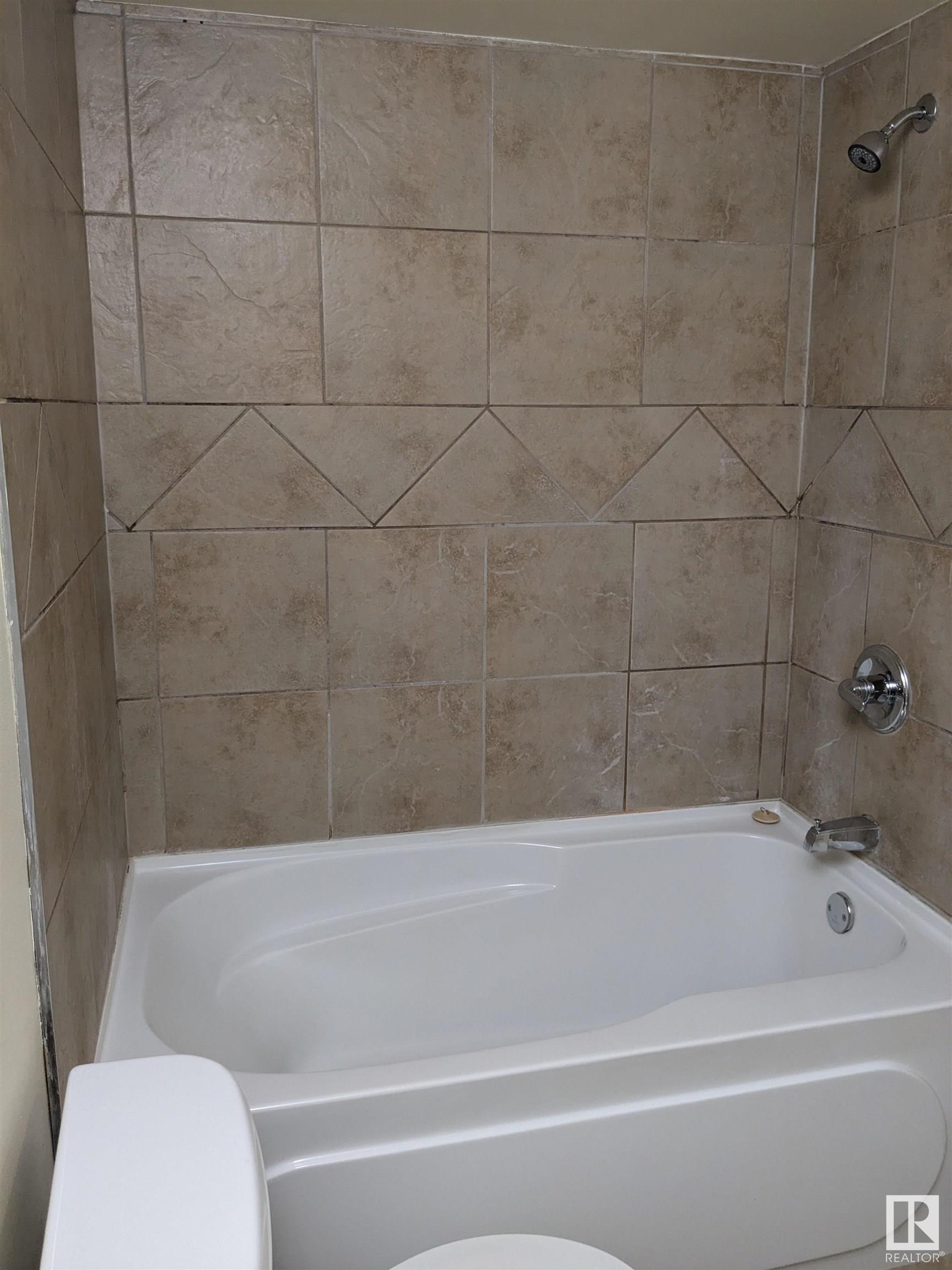      #203 10720 84 AV NW , Edmonton,  ,T6E 2H9 ;  Listing Number: MLS E4416937