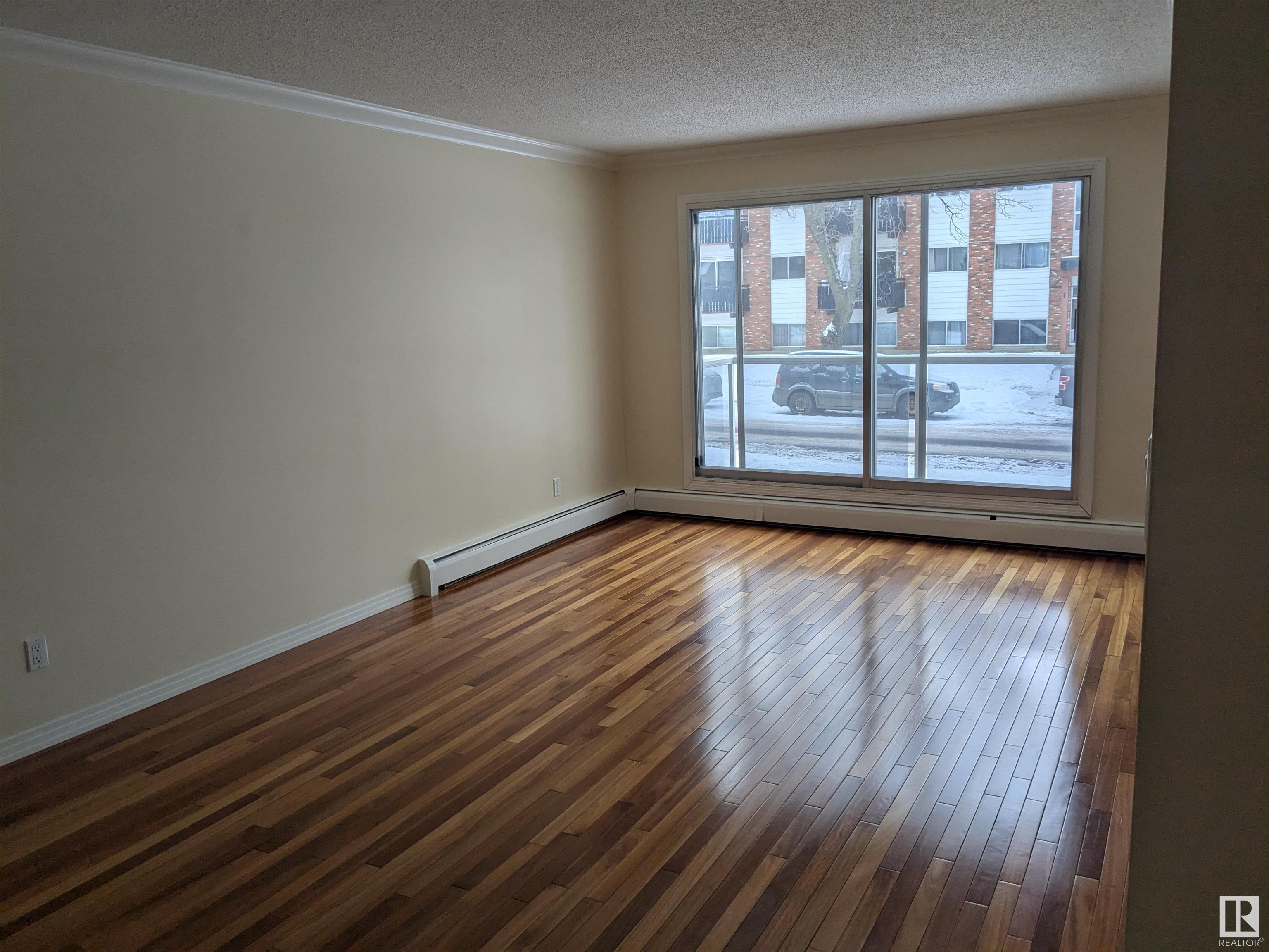      #203 10720 84 AV NW , Edmonton,  ,T6E 2H9 ;  Listing Number: MLS E4416937