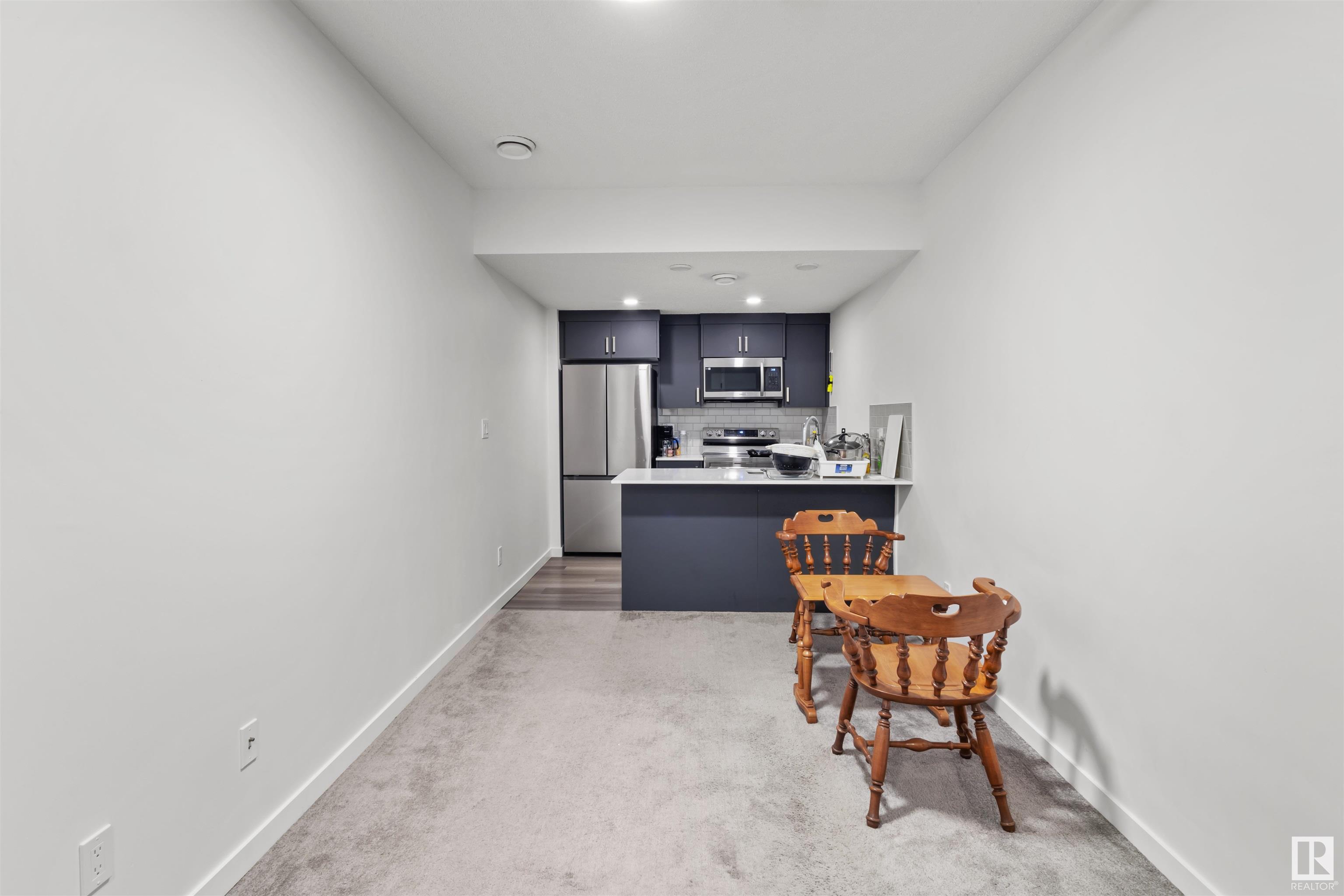      2831 152 AV NW , Edmonton,  ,T5Y 3Y8 ;  Listing Number: MLS E4416955