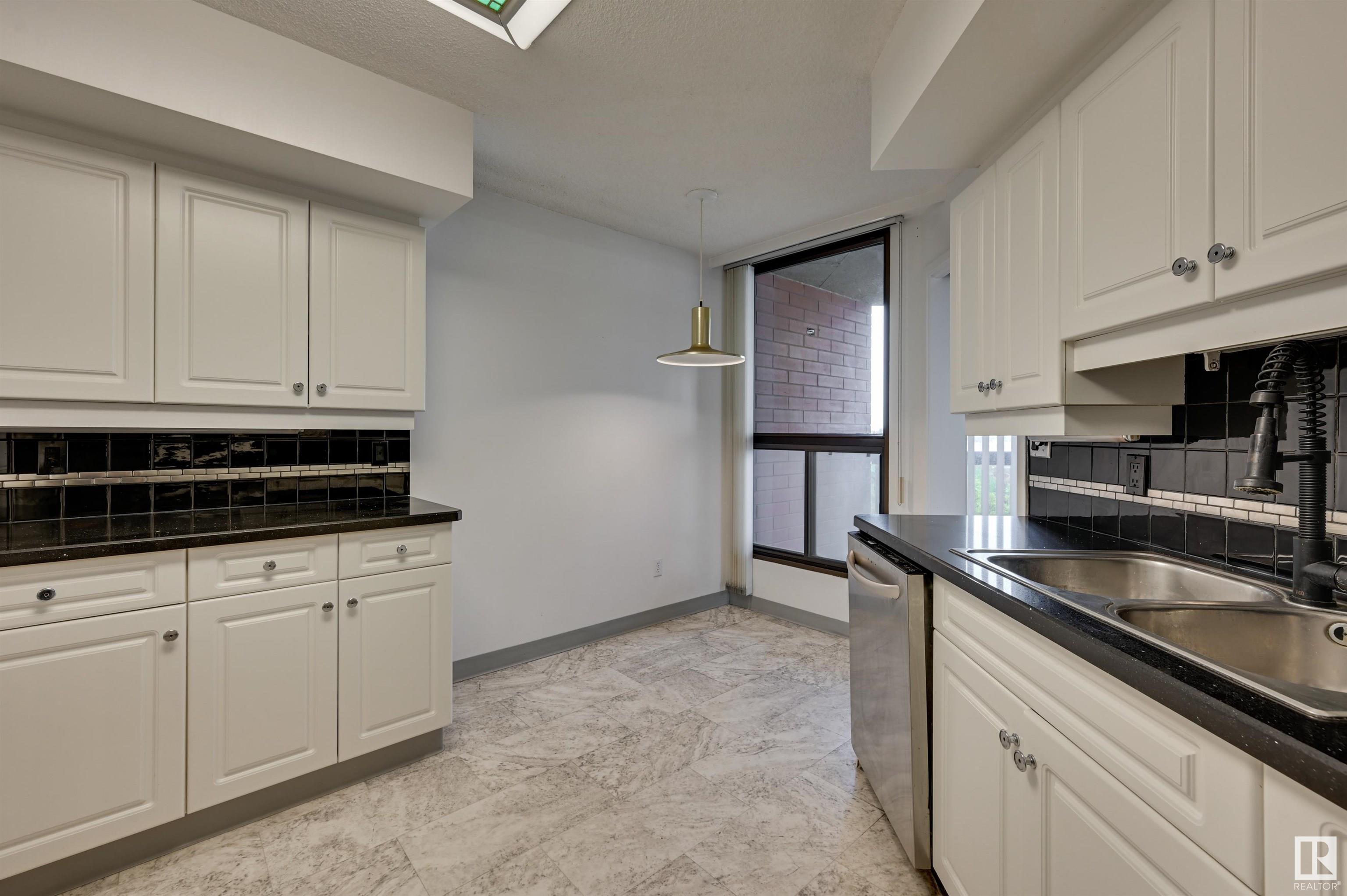      #5A 10050 118 ST NW , Edmonton,  ,T5K 2M8 ;  Listing Number: MLS E4416972