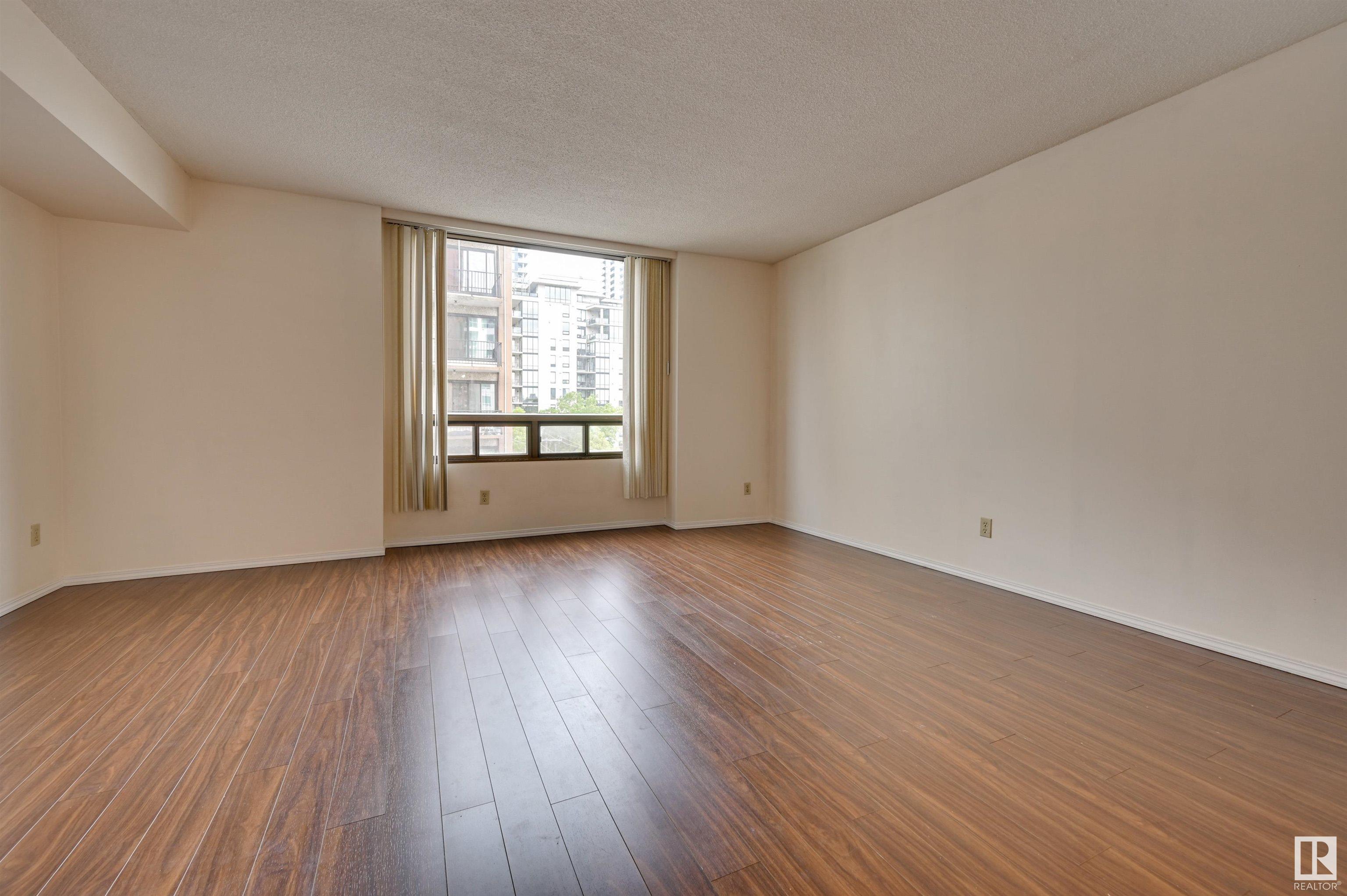      #5A 10050 118 ST NW , Edmonton,  ,T5K 2M8 ;  Listing Number: MLS E4416972