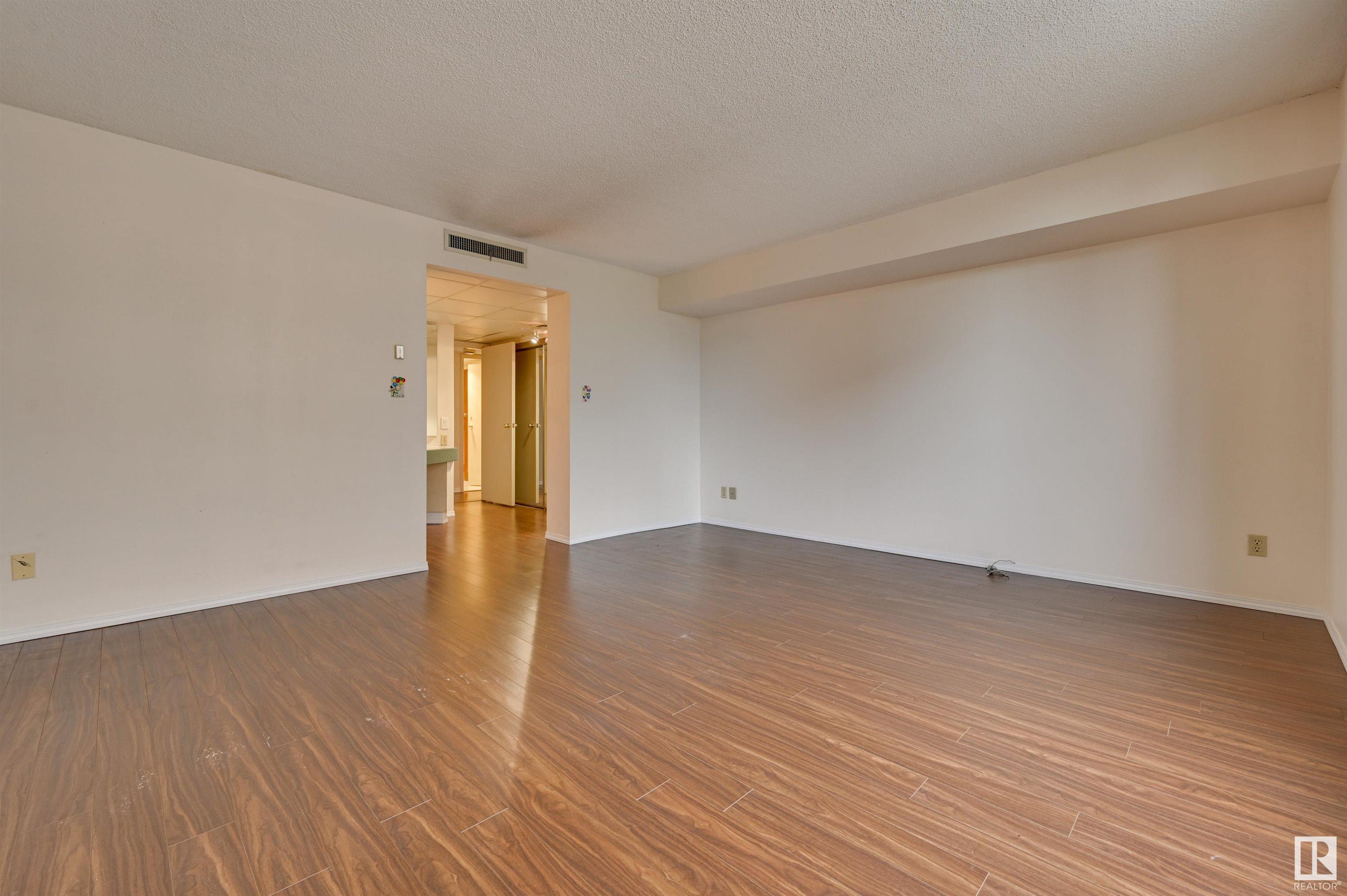      #5A 10050 118 ST NW , Edmonton,  ,T5K 2M8 ;  Listing Number: MLS E4416972