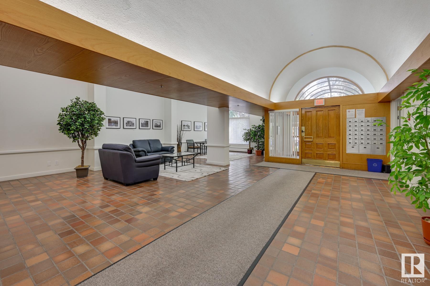      #5A 10050 118 ST NW , Edmonton,  ,T5K 2M8 ;  Listing Number: MLS E4416972