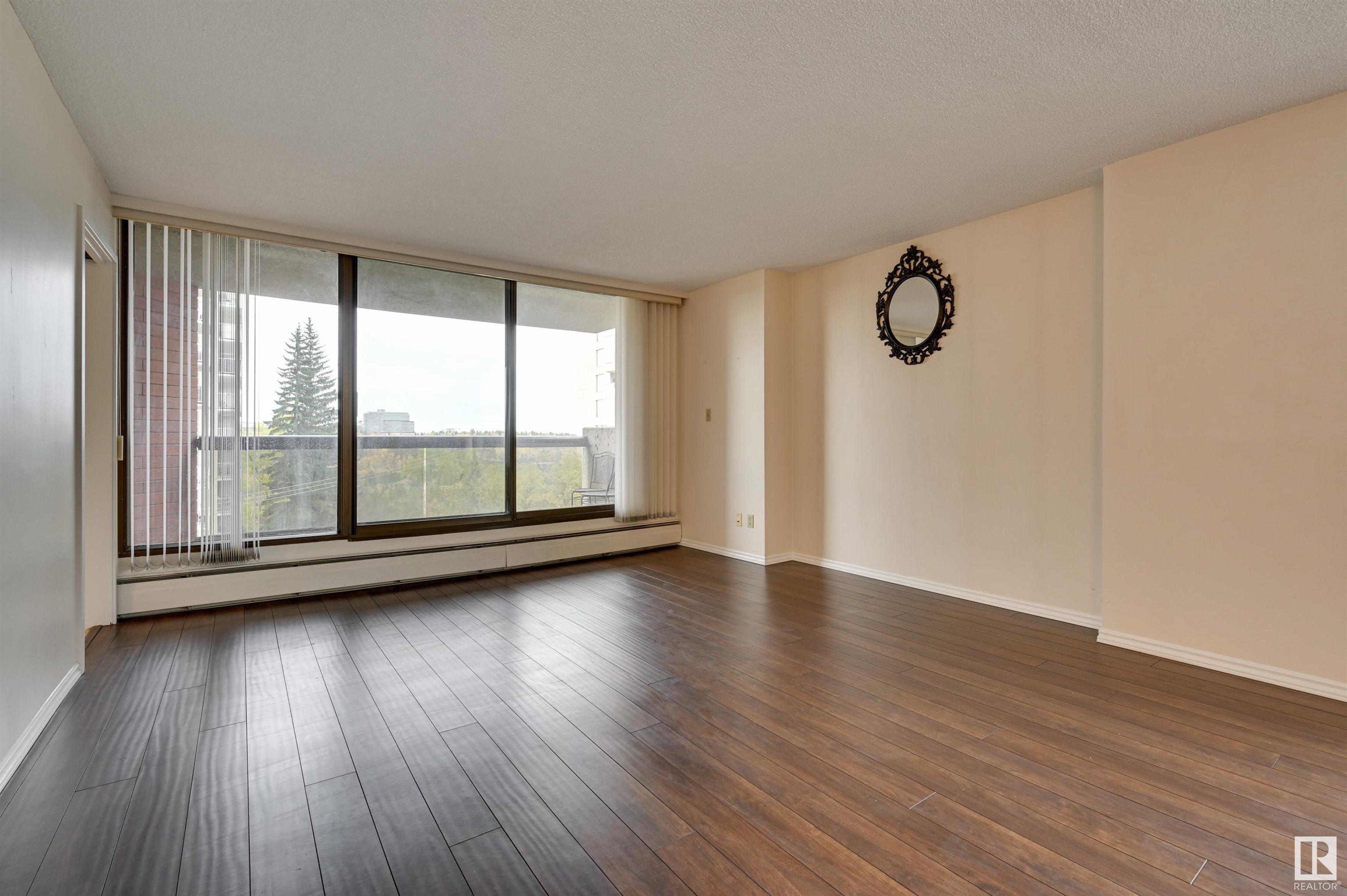      #5A 10050 118 ST NW , Edmonton,  ,T5K 2M8 ;  Listing Number: MLS E4416972