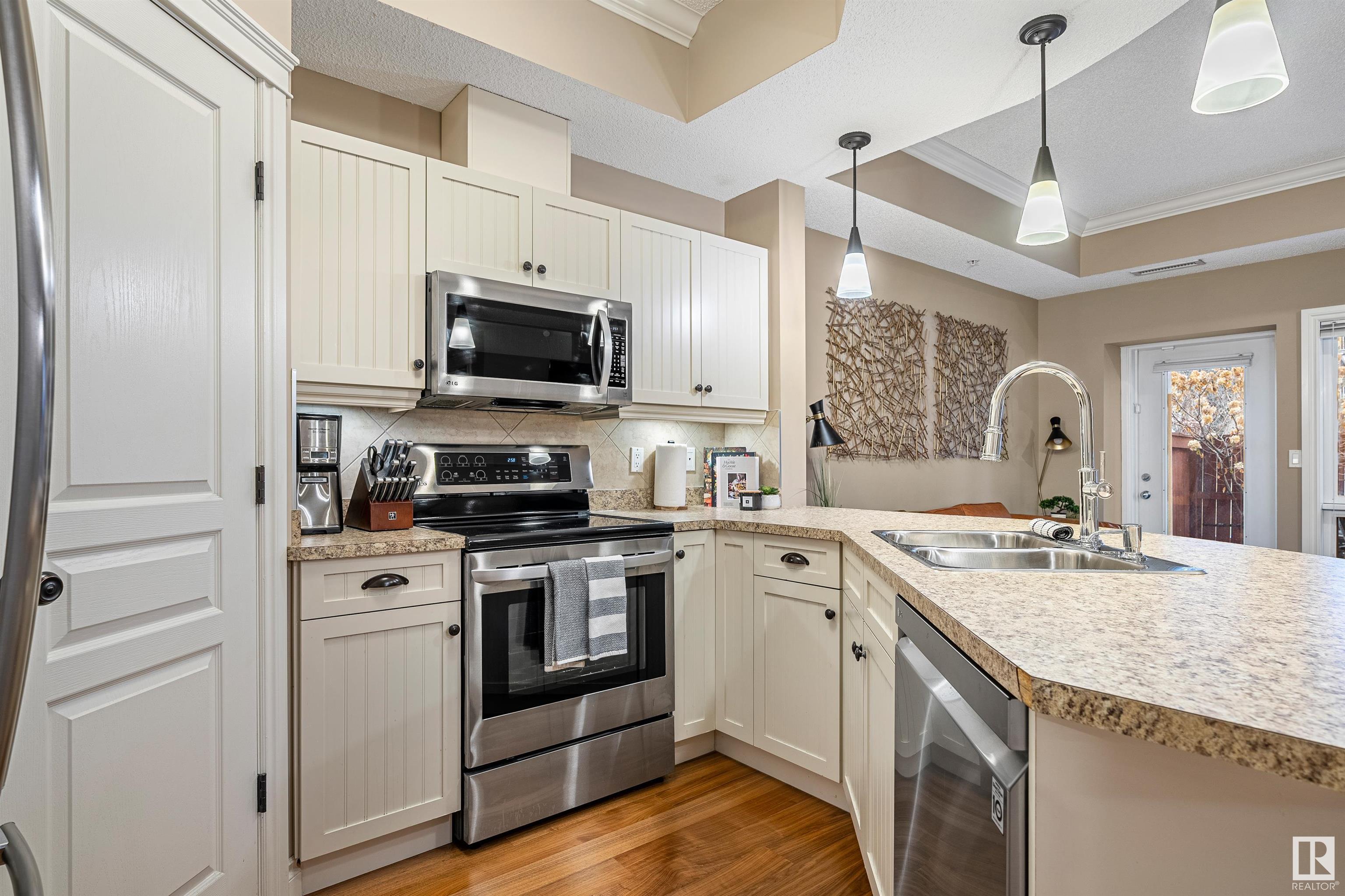      10232 115 ST NW , Edmonton,  ,T5K 1T8 ;  Listing Number: MLS E4417016