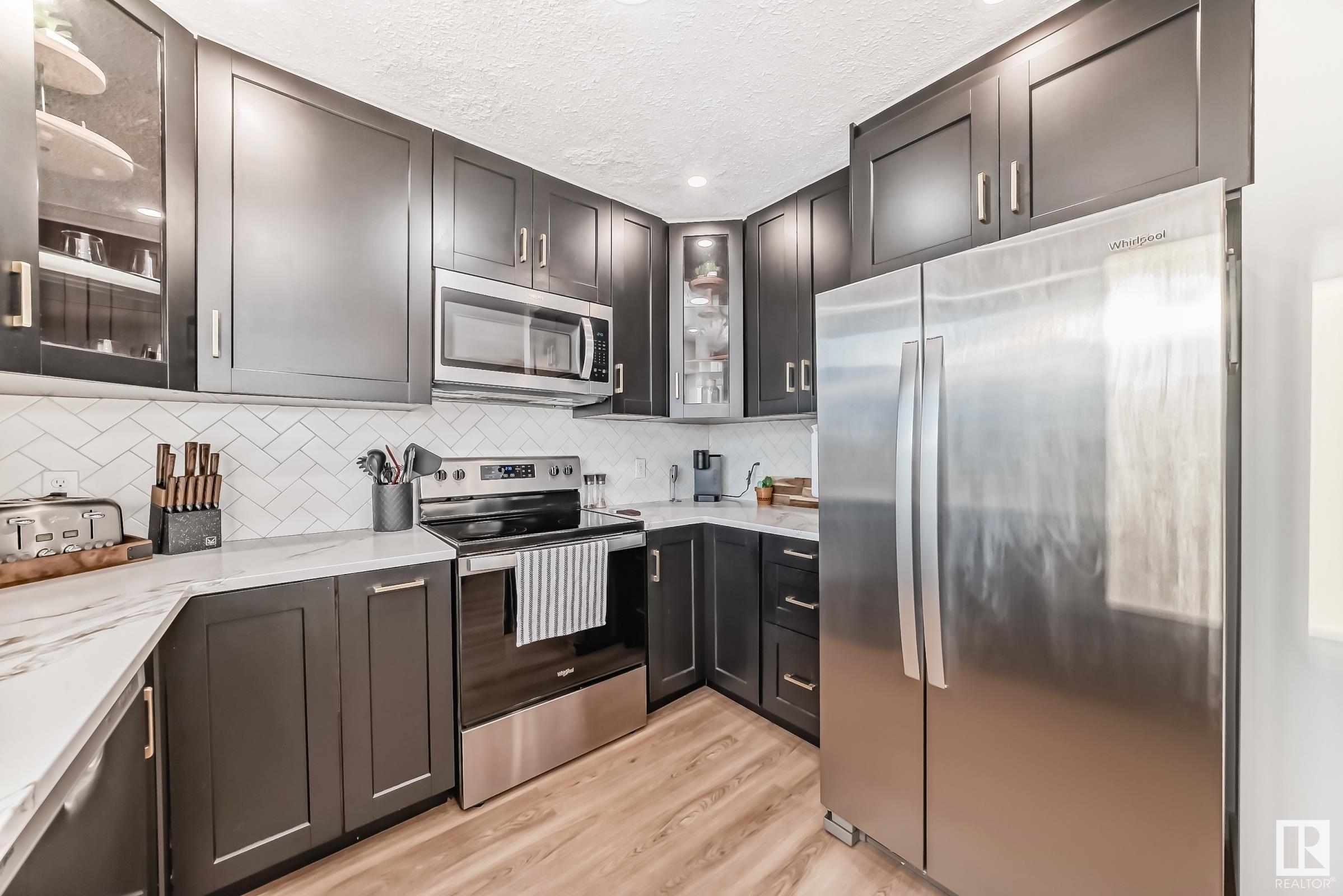      16934 109 ST NW , Edmonton,  ,T5X 2J3 ;  Listing Number: MLS E4417036