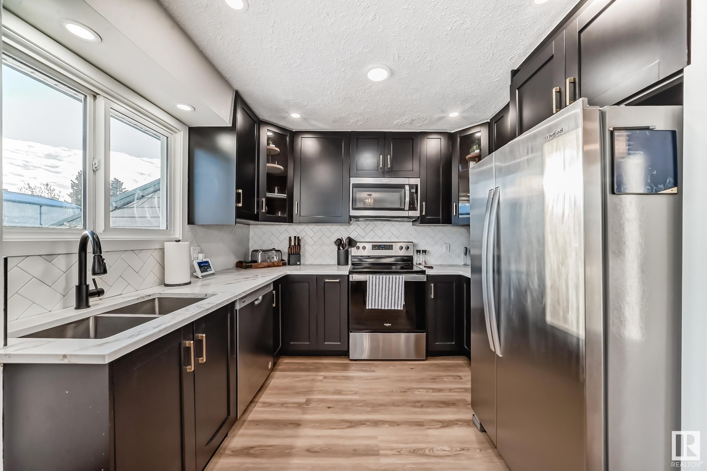      16934 109 ST NW , Edmonton,  ,T5X 2J3 ;  Listing Number: MLS E4417036