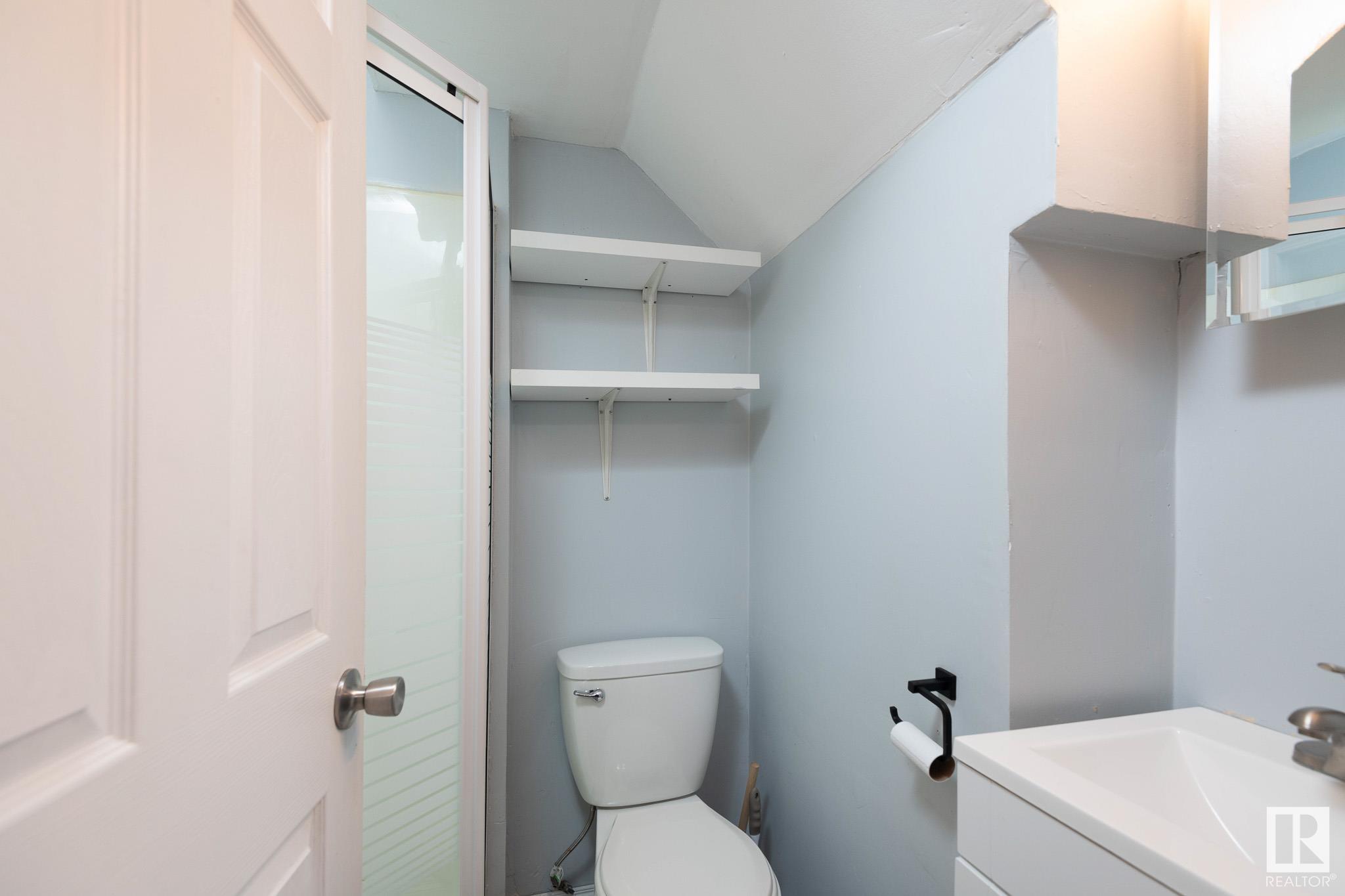      #A Upper Level 6106 51 AV , Cold Lake,  ,T9M 1T6 ;  Listing Number: MLS E4417075