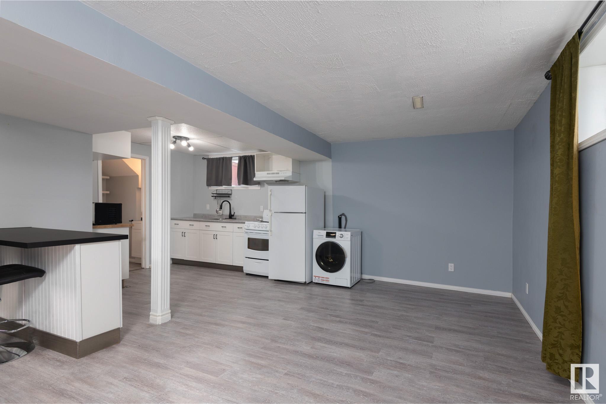     #A Upper Level 6106 51 AV , Cold Lake,  ,T9M 1T6 ;  Listing Number: MLS E4417075