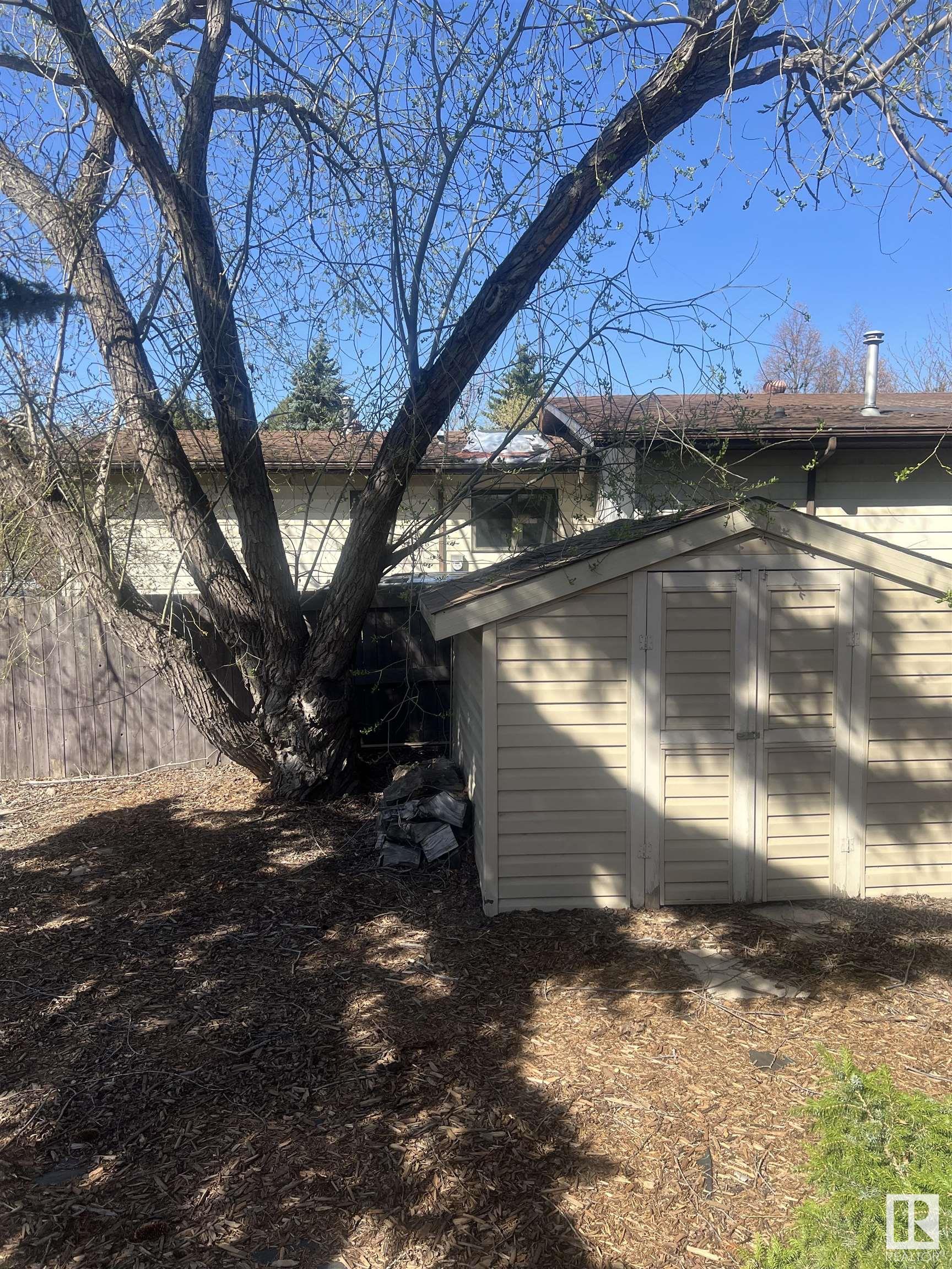      235 GRAND MEADOW CR NW , Edmonton,  ,T6L 1W9 ;  Listing Number: MLS E4417085